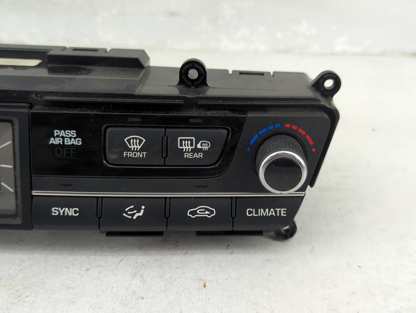 2015-2016 Hyundai Genesis Climate Control Module Temperature AC/Heater Replacement P/N:97250-B1150 97250-B1XXX Fits OEM Used