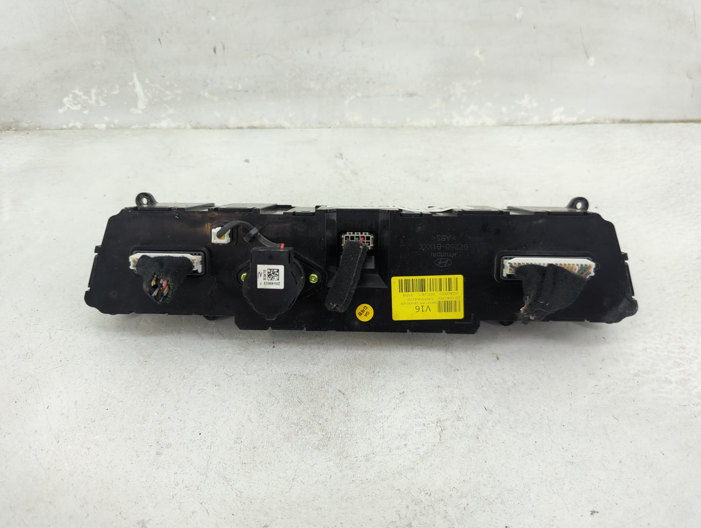 2015-2016 Hyundai Genesis Climate Control Module Temperature AC/Heater Replacement P/N:97250-B1150 97250-B1XXX Fits OEM Used
