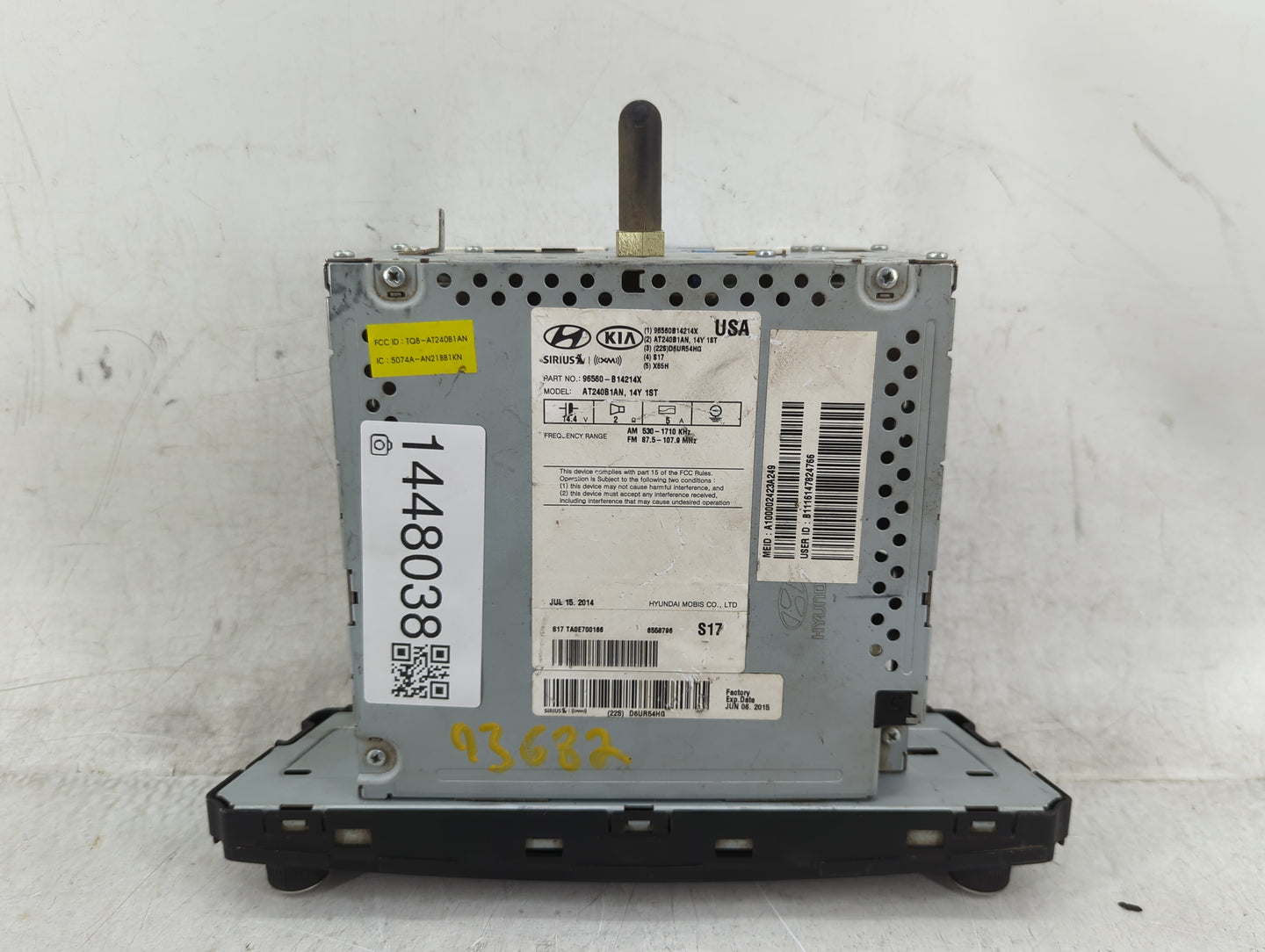 2015 Hyundai Genesis Radio AM FM Cd Player Receiver Replacement P/N:96560-B14214X AT240B1AN Fits OEM Used Auto Parts - Oemus