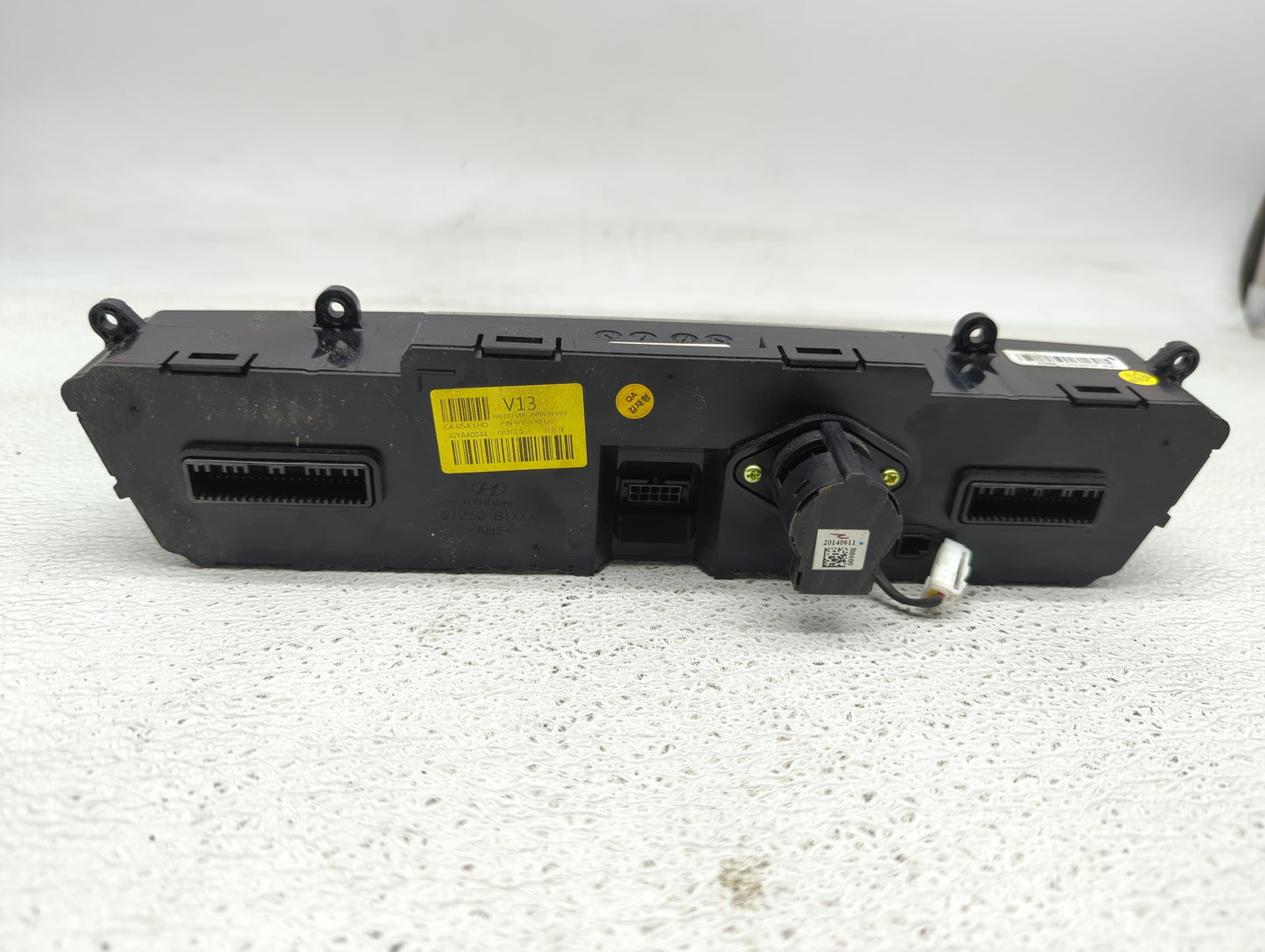 2015-2016 Hyundai Genesis Climate Control Module Temperature AC/Heater Replacement P/N:97250-B1120 Fits Fits 2015 2016 2017 