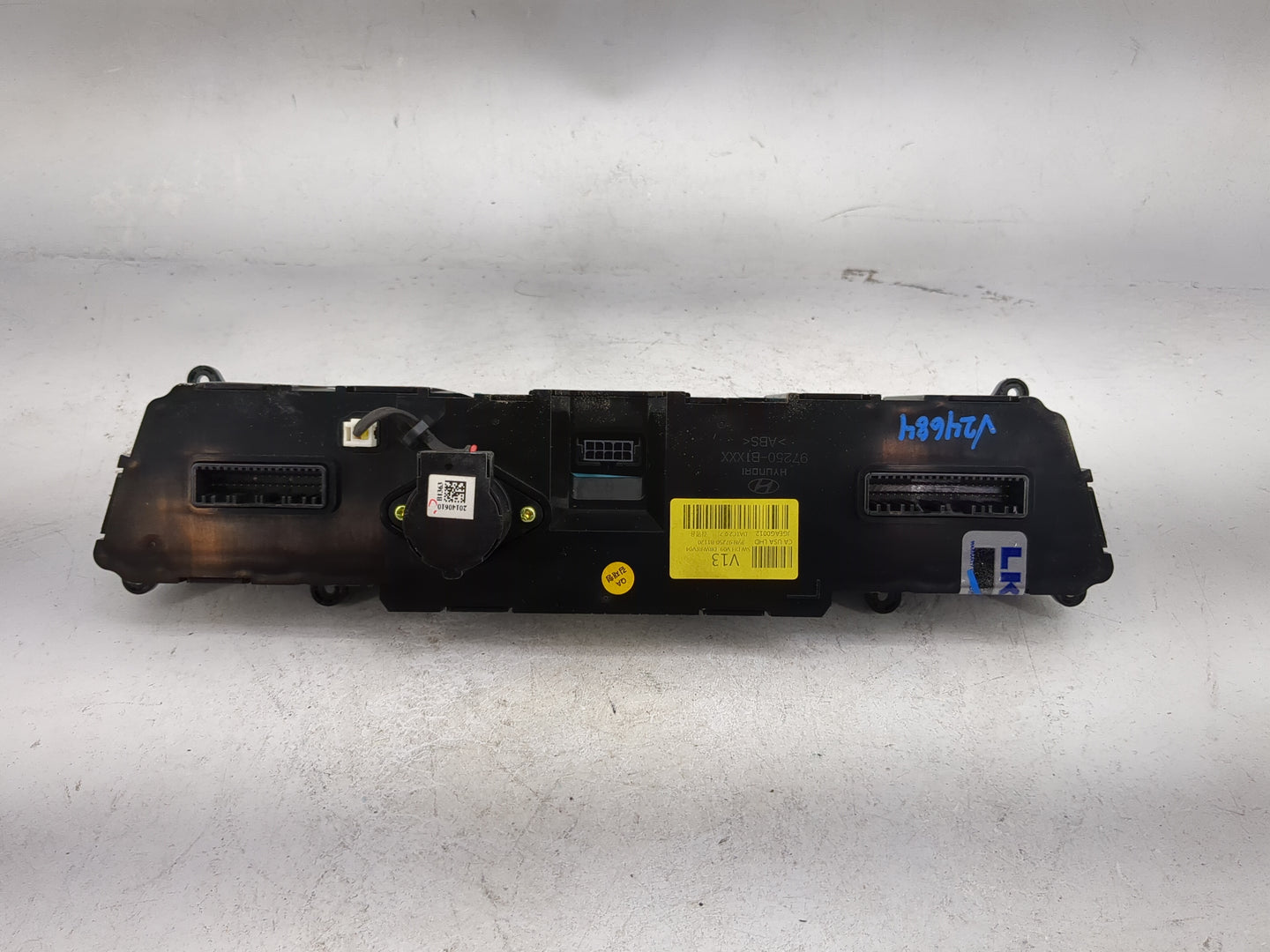2015-2016 Hyundai Genesis Climate Control Module Temperature AC/Heater Replacement P/N:97250-B1XXX 97250-B1120 Fits OEM Used