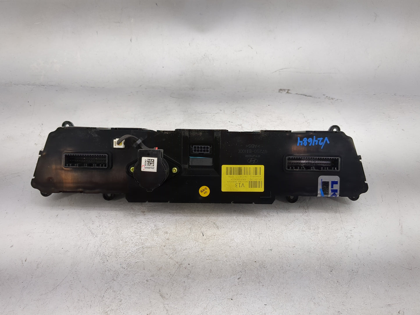 2015-2016 Hyundai Genesis Climate Control Module Temperature AC/Heater Replacement P/N:97250-B1XXX 97250-B1120 Fits OEM Used