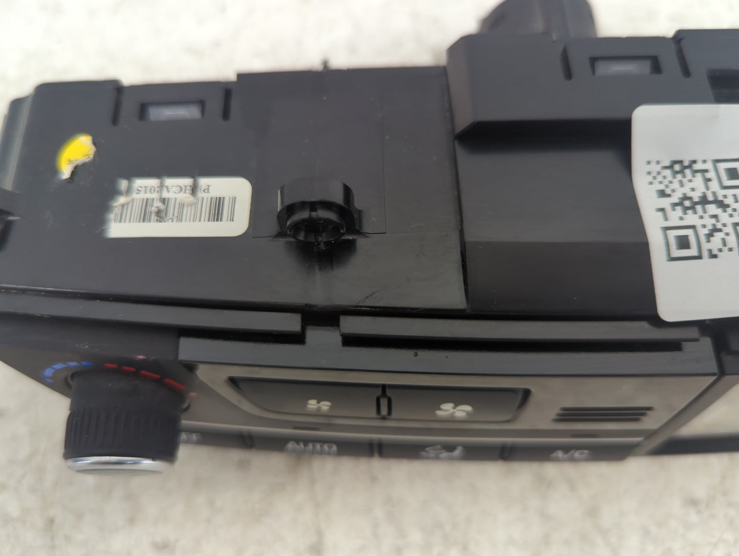 2015-2016 Hyundai Genesis Climate Control Module Temperature AC/Heater Replacement P/N:97250-B1120 Fits Fits 2015 2016 2017 