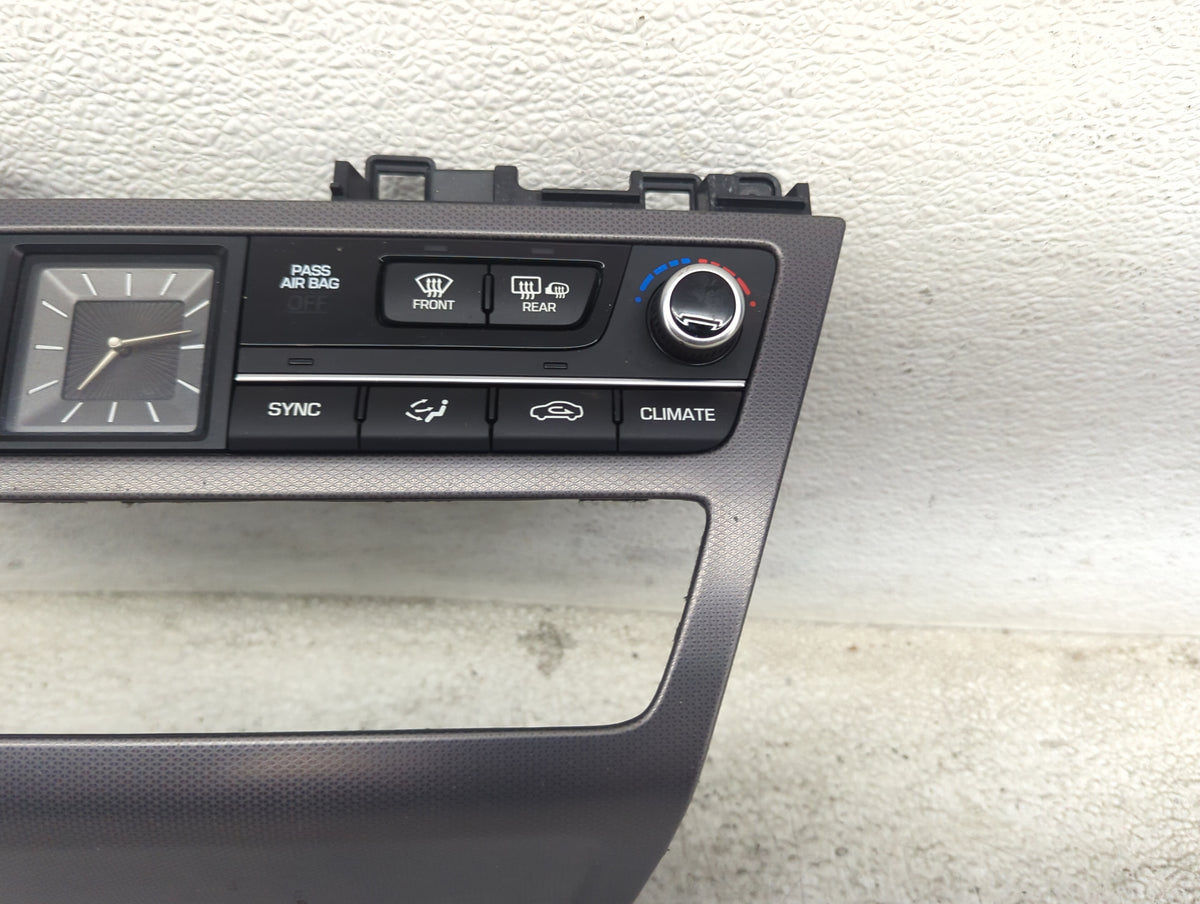 2015-2016 Hyundai Genesis Climate Control Module Temperature AC/Heater Replacement P/N:97250-B1XXX 97250-B1150 Fits OEM Used