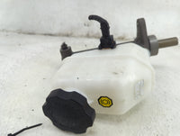 2009-2016 Hyundai Genesis Brake Master Cylinder 1492276 - Oemusedautoparts1.com