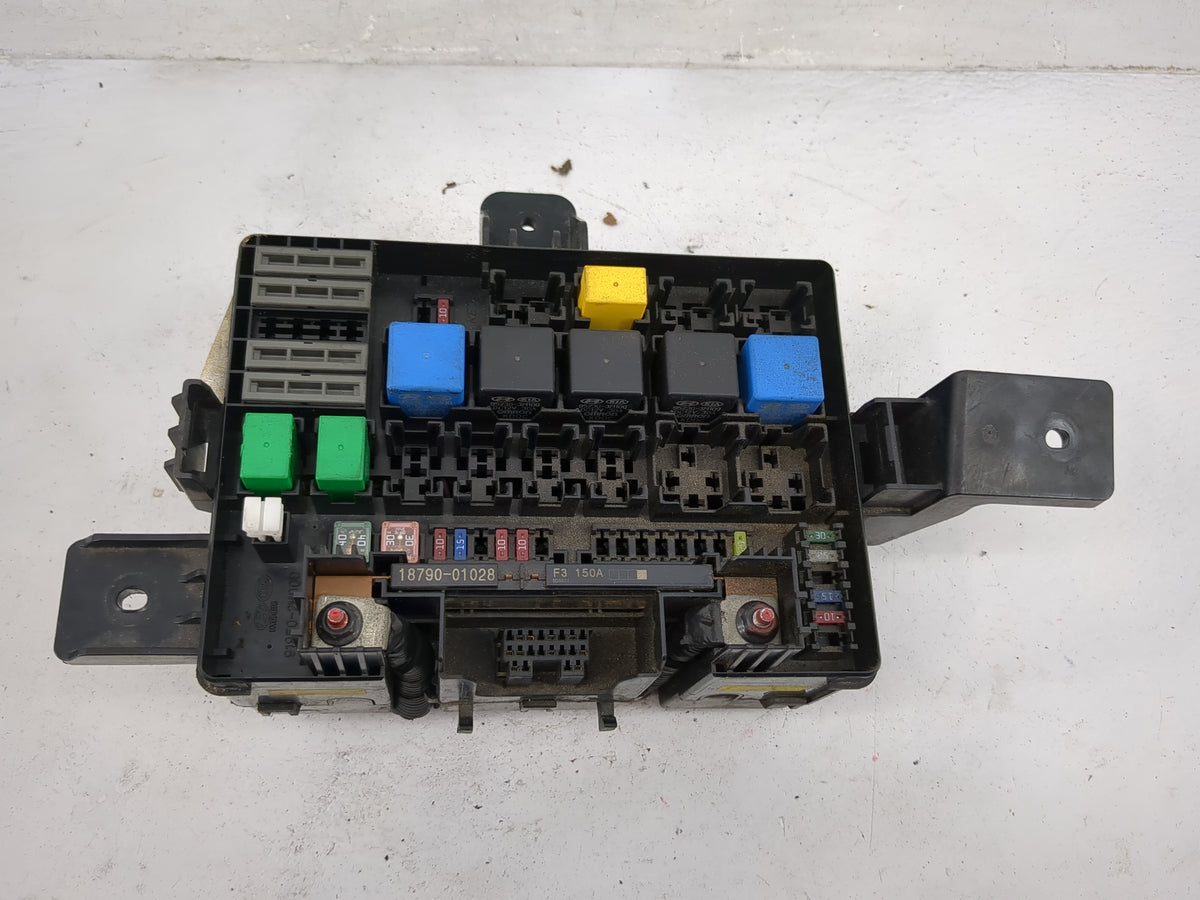 2013-2016 Hyundai Genesis Fusebox Fuse Box Panel Relay Module P/N:91950-2M230 18790-01028 Fits Fits 2013 2014 2015 2016 OEM 
