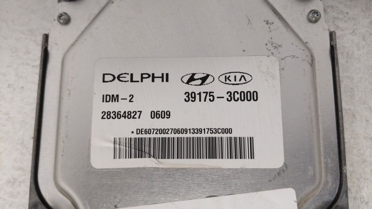 2015-2016 Hyundai Genesis Chassis Control Module Ccm Bcm Body Control - Oemusedautoparts1.com