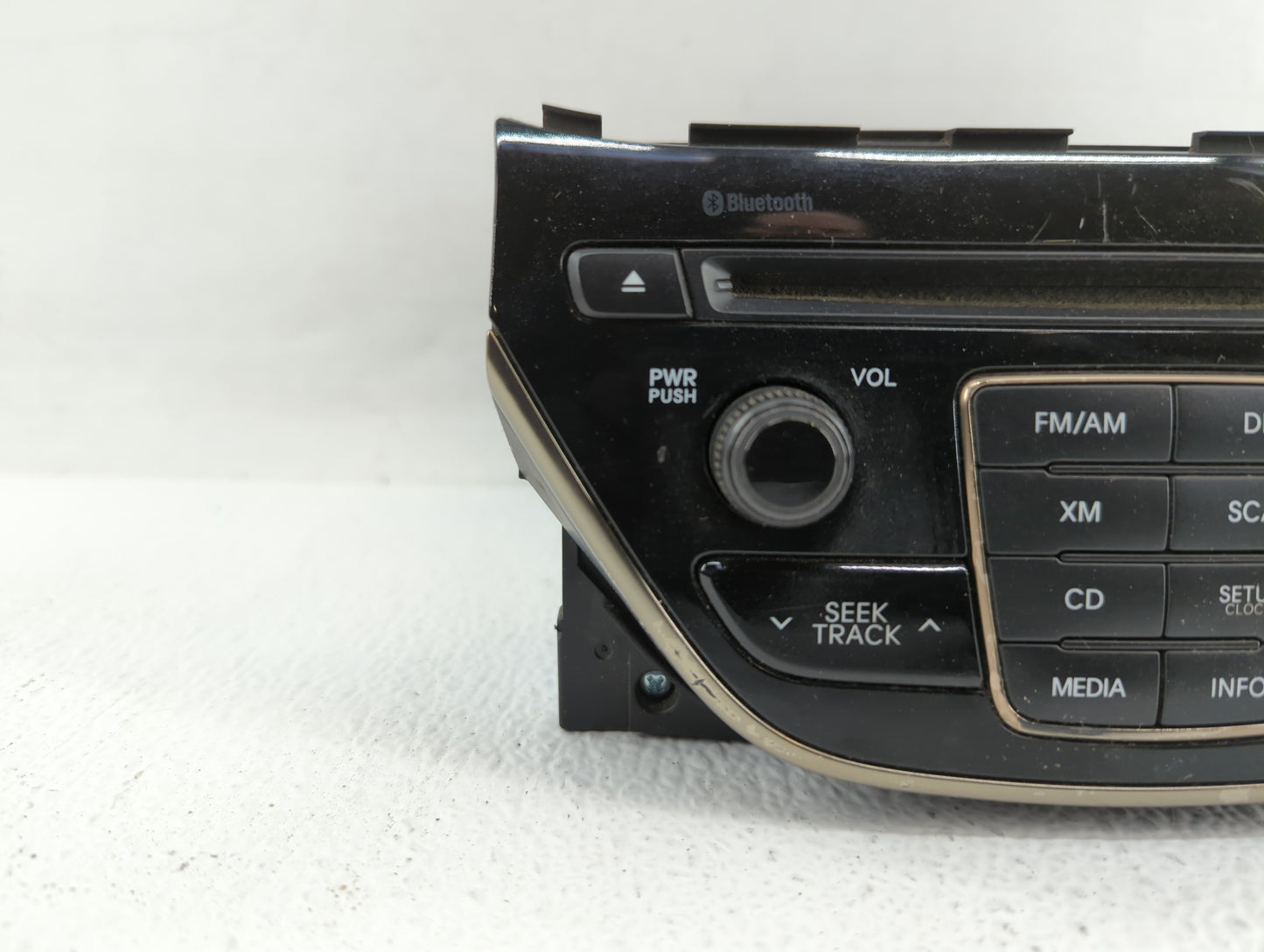 2014-2015 Hyundai Genesis Am Fm Cd Player Radio Receiver - Oemusedautoparts1.com