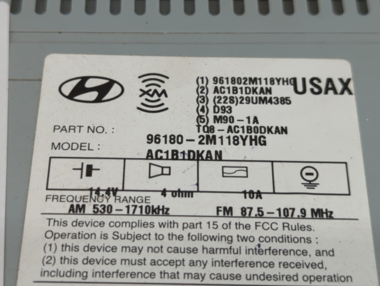 2014-2015 Hyundai Genesis Am Fm Cd Player Radio Receiver - Oemusedautoparts1.com