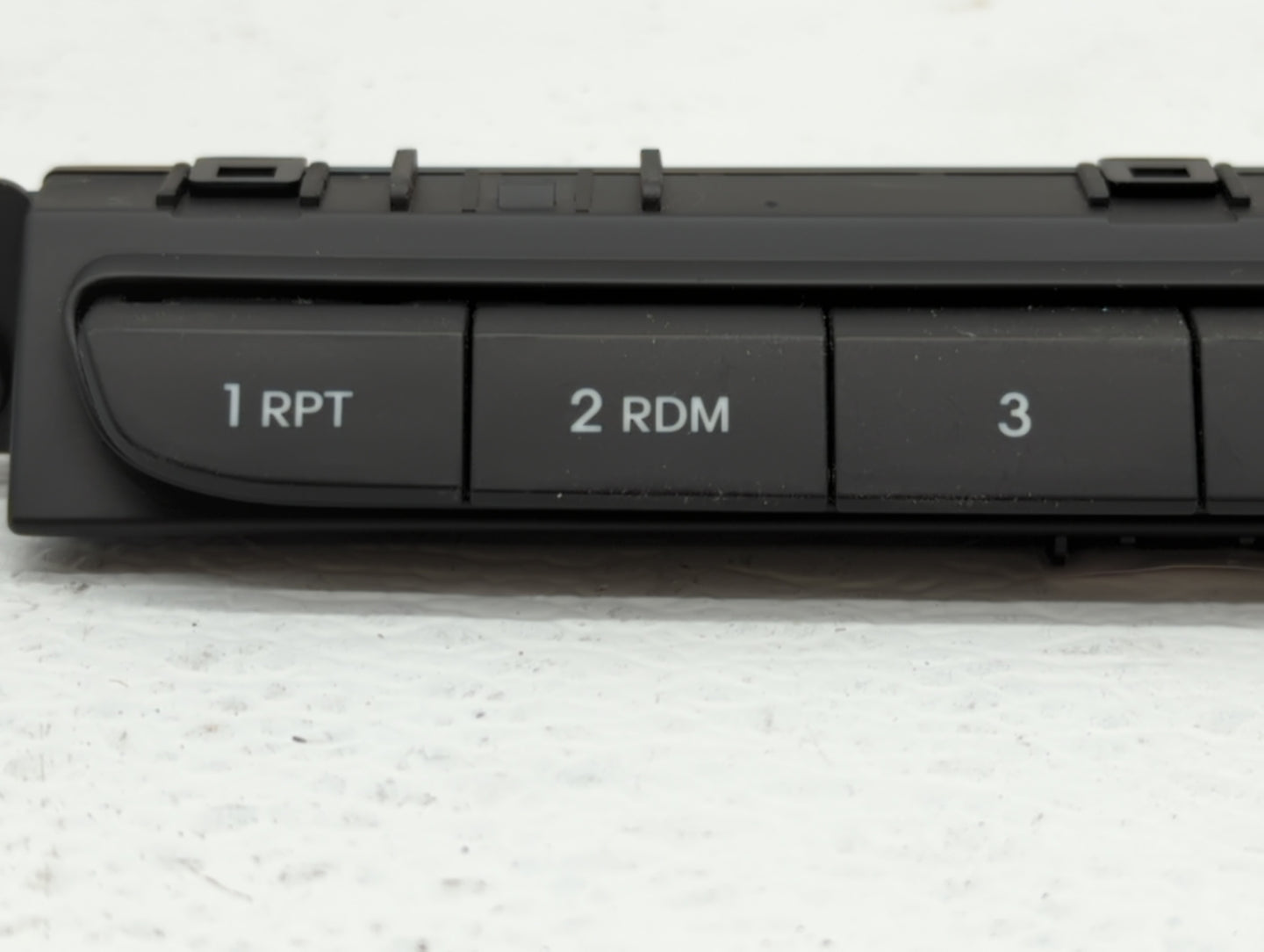 2013-2016 Hyundai Genesis Radio Control Panel - Oemusedautoparts1.com