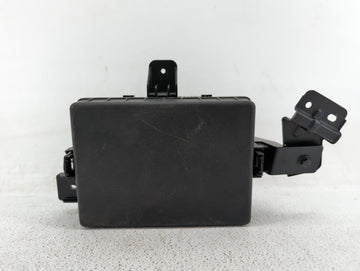 2015-2016 Hyundai Genesis Fusebox Fuse Box Panel Relay Module P/N:91261 2M712 Fits Fits 2015 2016 OEM Used Auto Parts - Oemu
