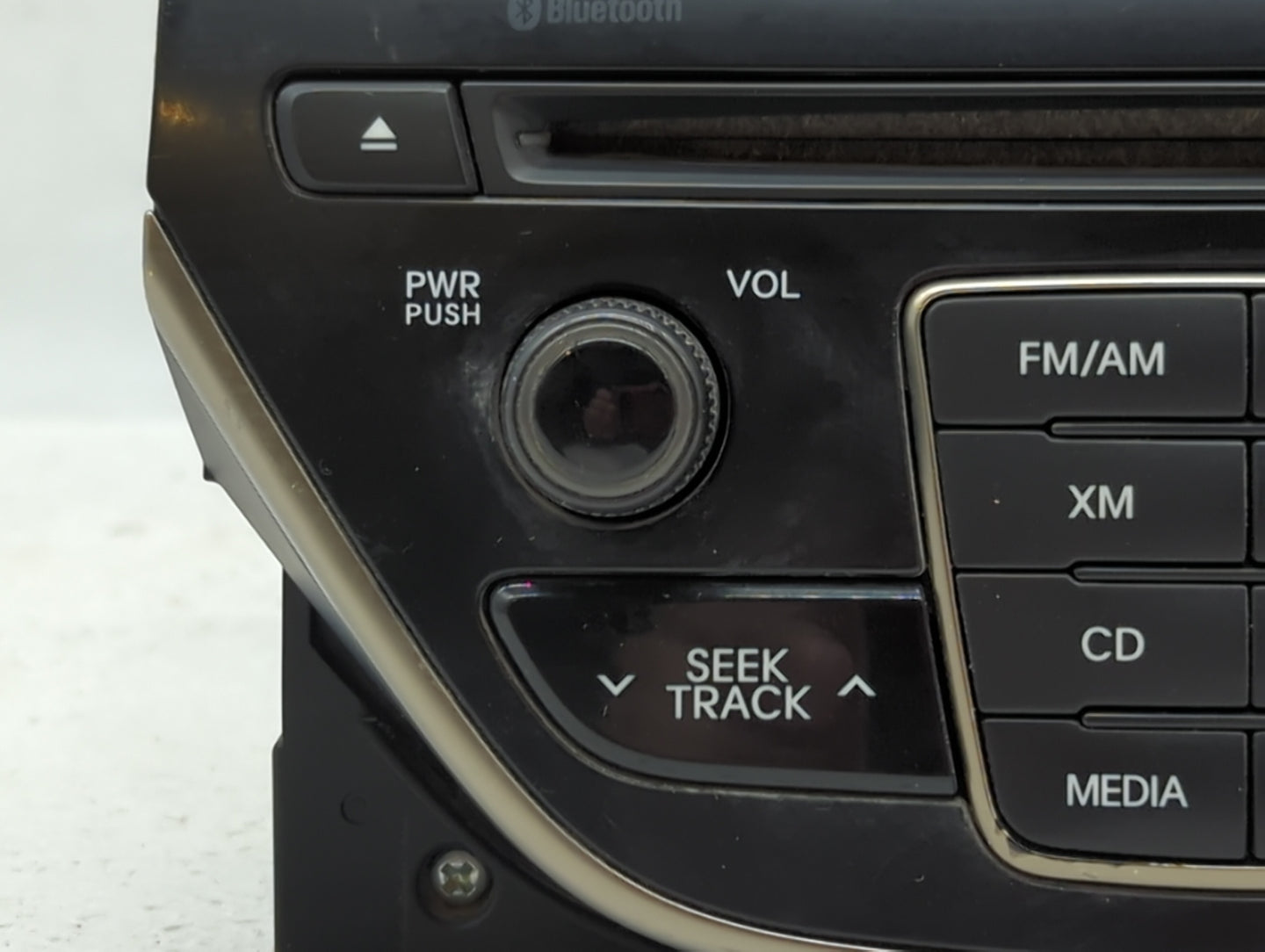 2014-2015 Hyundai Genesis Am Fm Cd Player Radio Receiver - Oemusedautoparts1.com