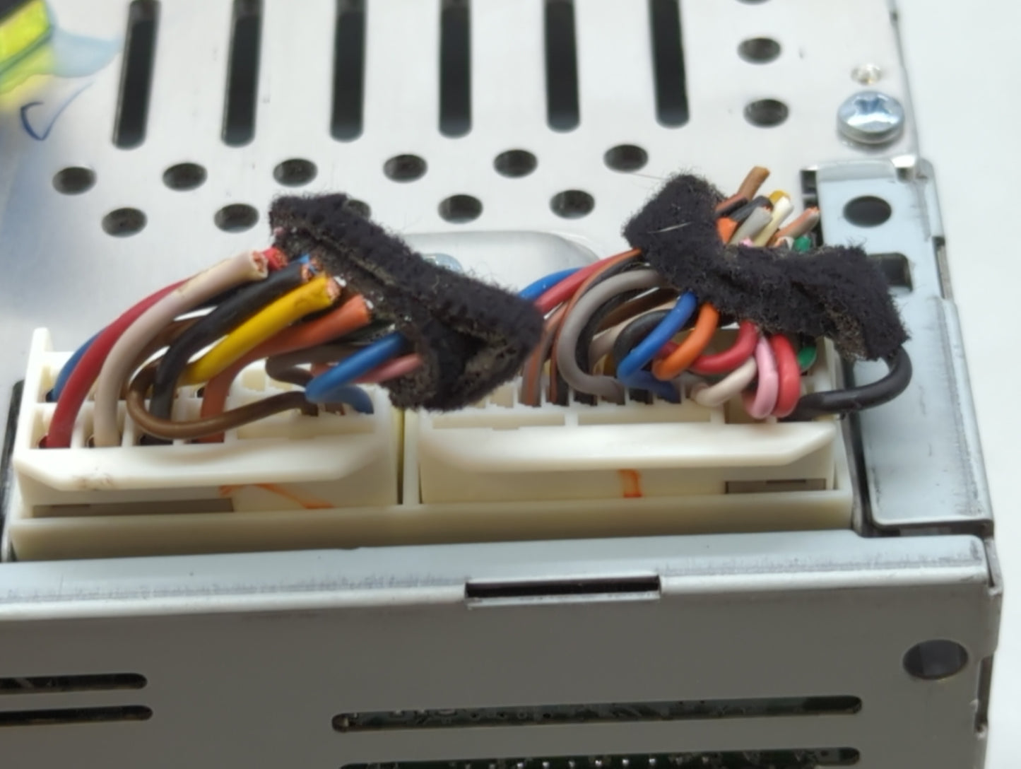 2014-2015 Hyundai Genesis Radio AM FM Cd Player Receiver Replacement P/N:96180-2M118YHG Fits Fits 2014 2015 OEM Used Auto Pa