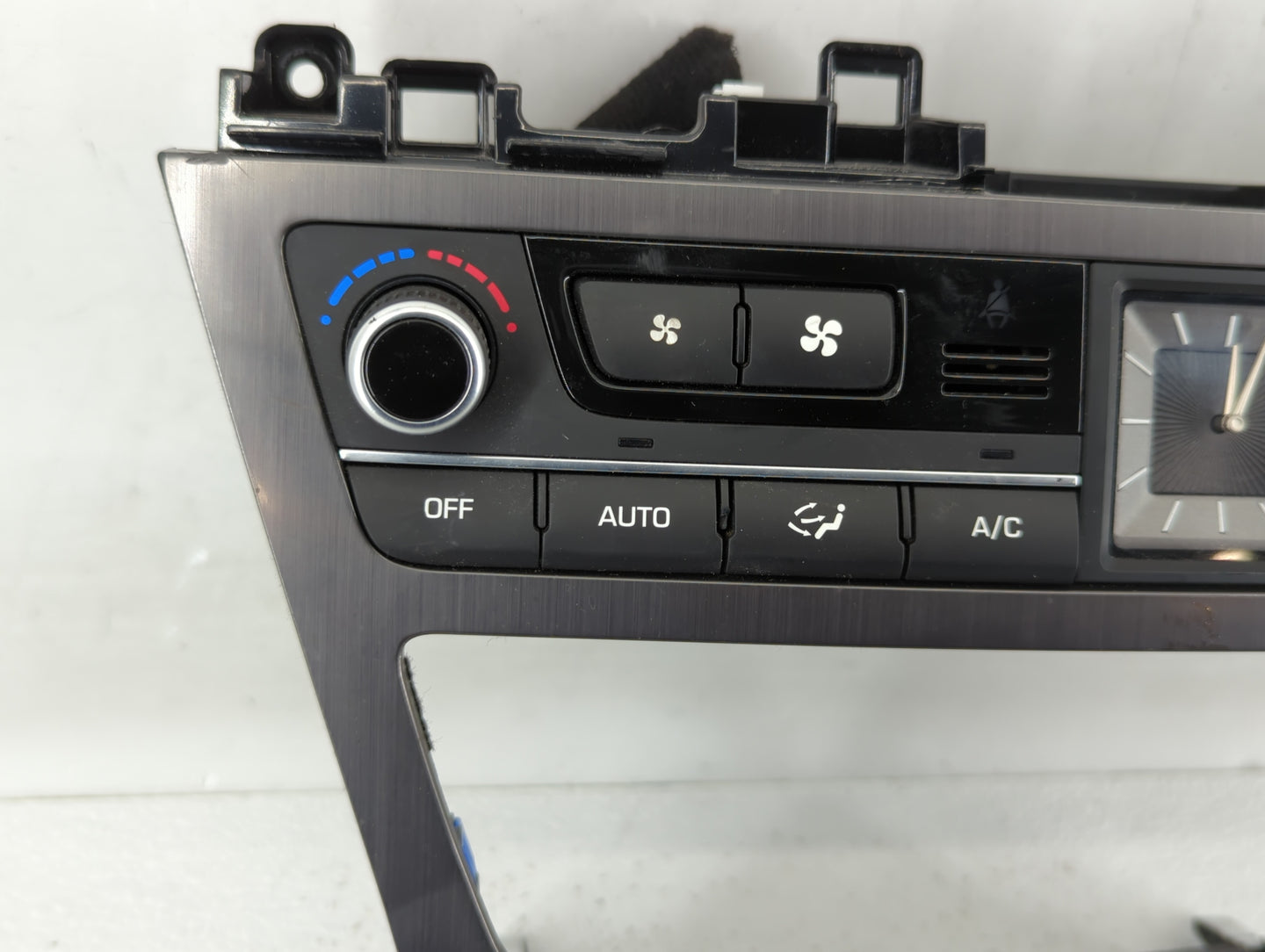 2015-2016 Hyundai Genesis Climate Control Module Temperature AC/Heater Replacement P/N:97250-B1XXX Fits Fits 2015 2016 2017 