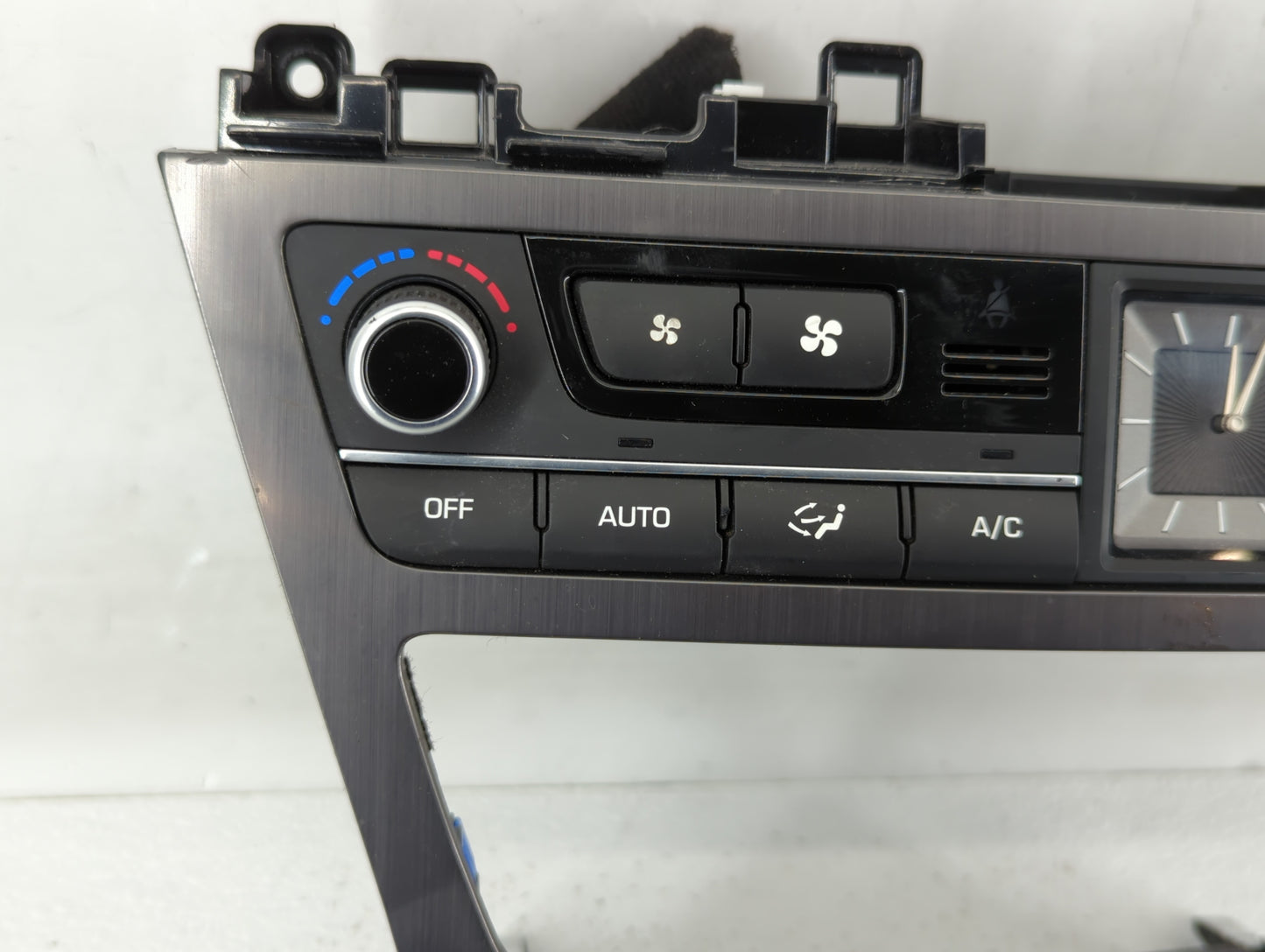 2015-2016 Hyundai Genesis Climate Control Module Temperature AC/Heater Replacement P/N:97250-B1XXX Fits Fits 2015 2016 2017 