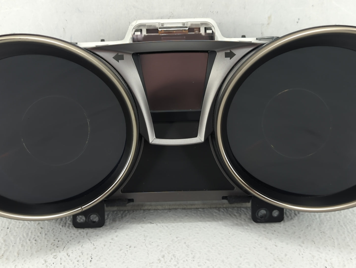 2014-2016 Hyundai Genesis Instrument Cluster Speedometer Gauges P/N:94031-2M320 Fits Fits 2014 2015 2016 OEM Used Auto Parts