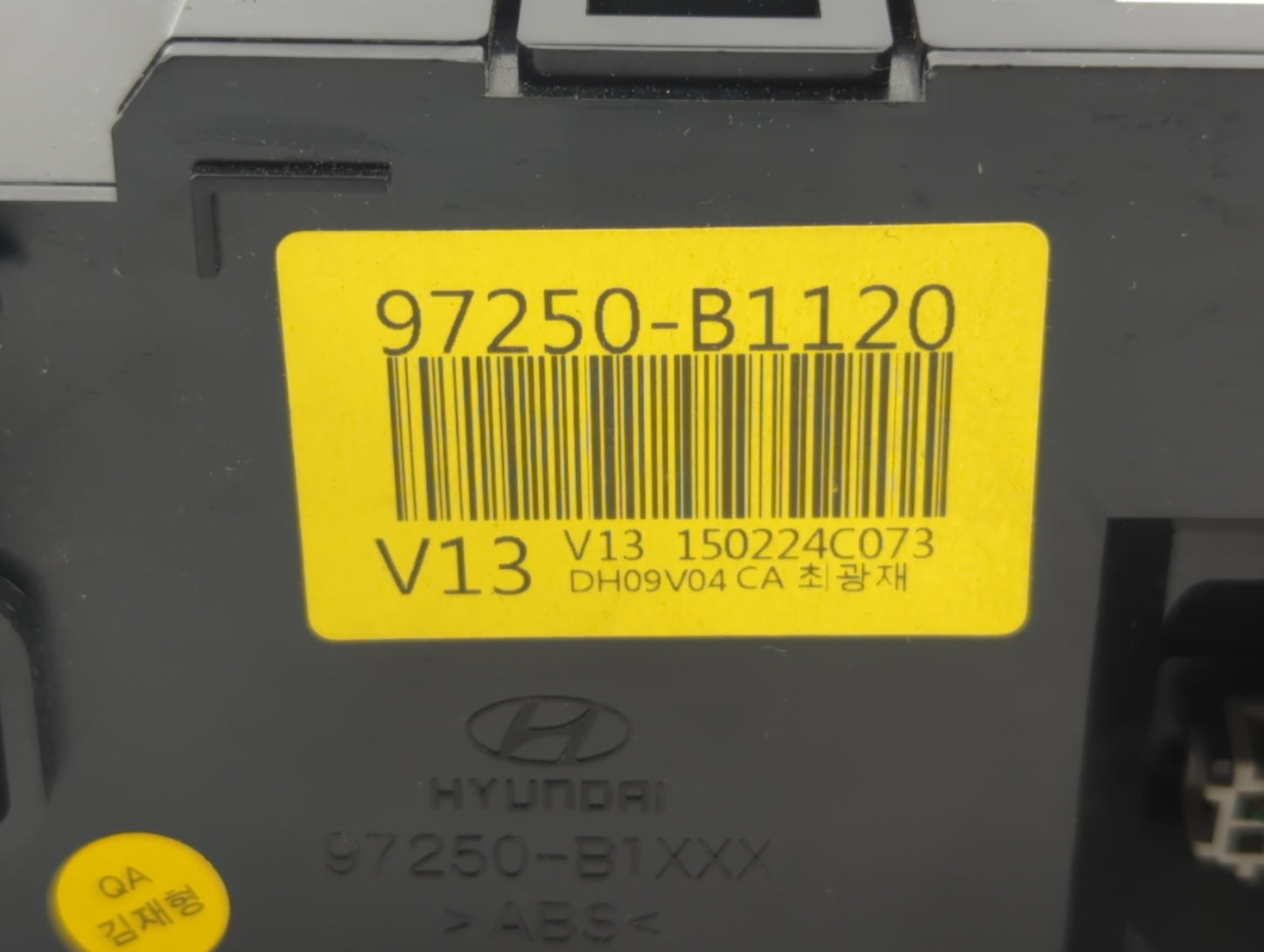 2015-2016 Hyundai Genesis Climate Control Module Temperature AC/Heater Replacement P/N:97250-B1120 97250-B1XXX Fits OEM Used