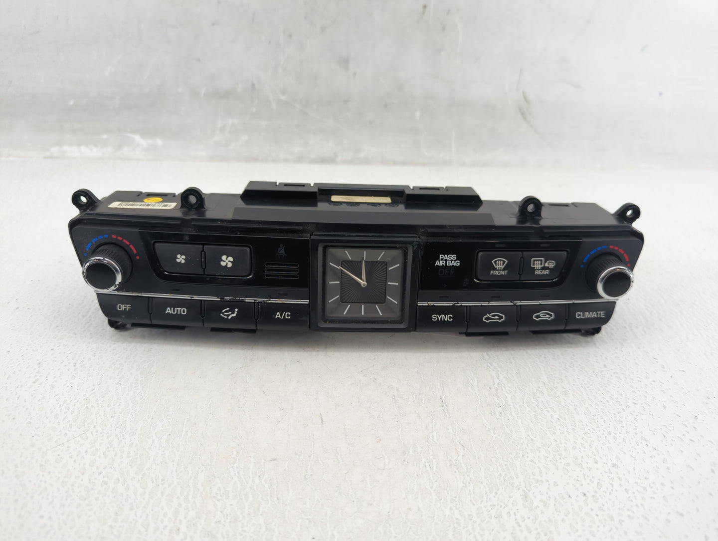 2015-2016 Hyundai Genesis Climate Control Module Temperature AC/Heater Replacement P/N:97250B1150 97250-B1XXX Fits OEM Used 