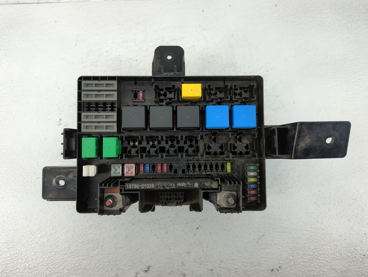 2013-2015 Hyundai Genesis Fusebox Fuse Box Panel Relay Module P/N:N91264-2M552 Fits Fits 2013 2014 2015 OEM Used Auto Parts 