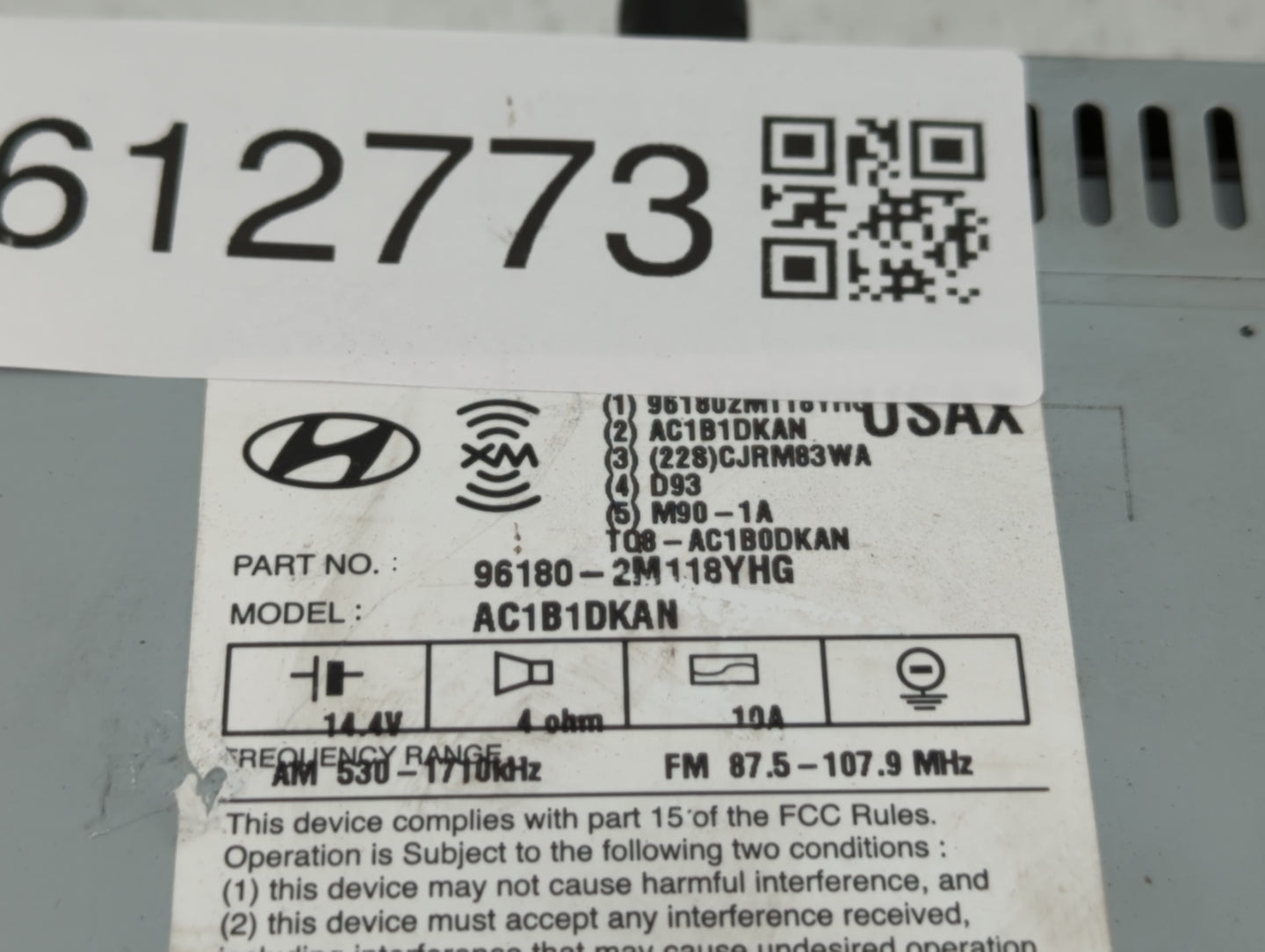 2014-2015 Hyundai Genesis Radio AM FM Cd Player Receiver Replacement P/N:96180-2M118YHG Fits Fits 2014 2015 OEM Used Auto Pa