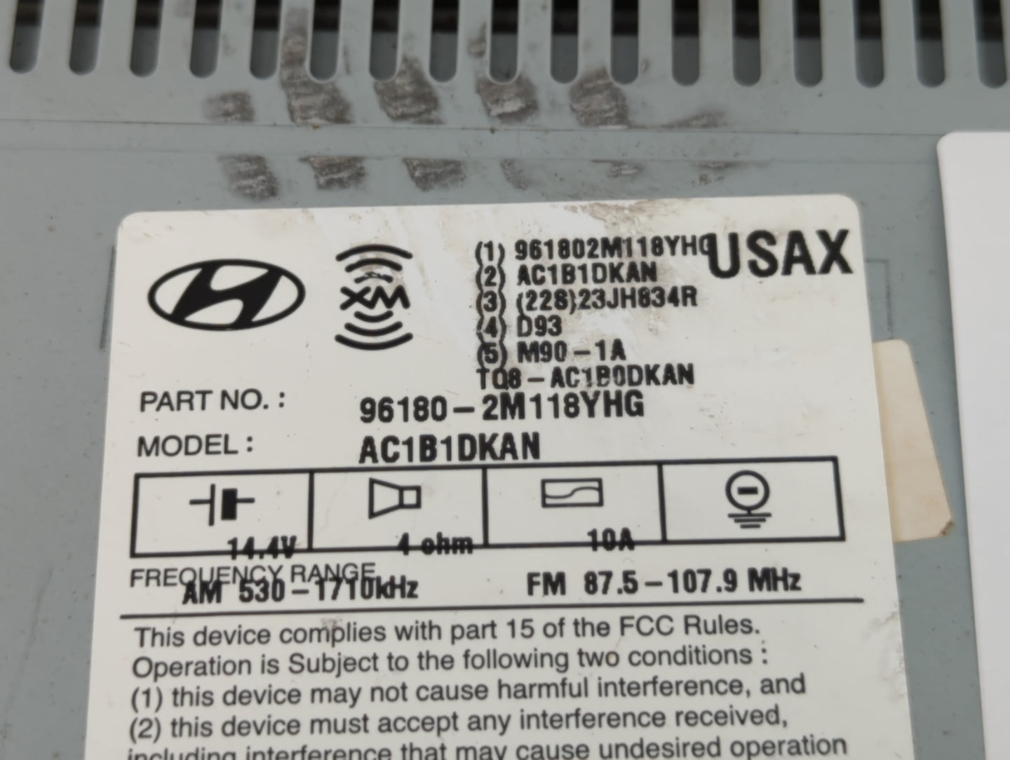 2013-2015 Hyundai Genesis Am Fm Cd Player Radio Receiver - Oemusedautoparts1.com