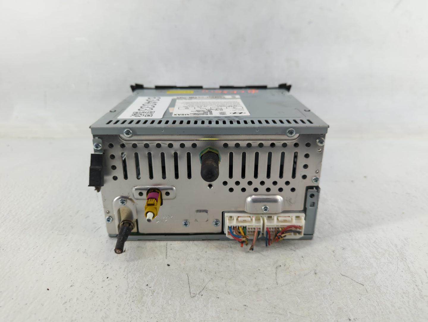 2013-2015 Hyundai Genesis Am Fm Cd Player Radio Receiver - Oemusedautoparts1.com