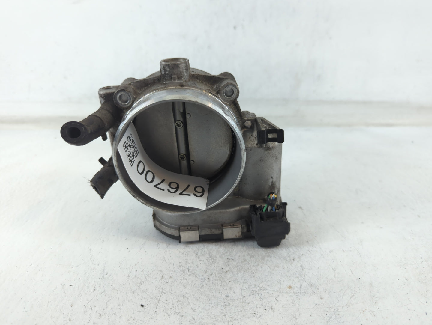 2012-2016 Hyundai Genesis Throttle Body P/N:35100-3F100 Fits Fits 2012 2013 2014 2015 2016 2017 OEM Used Auto Parts - Oemuse