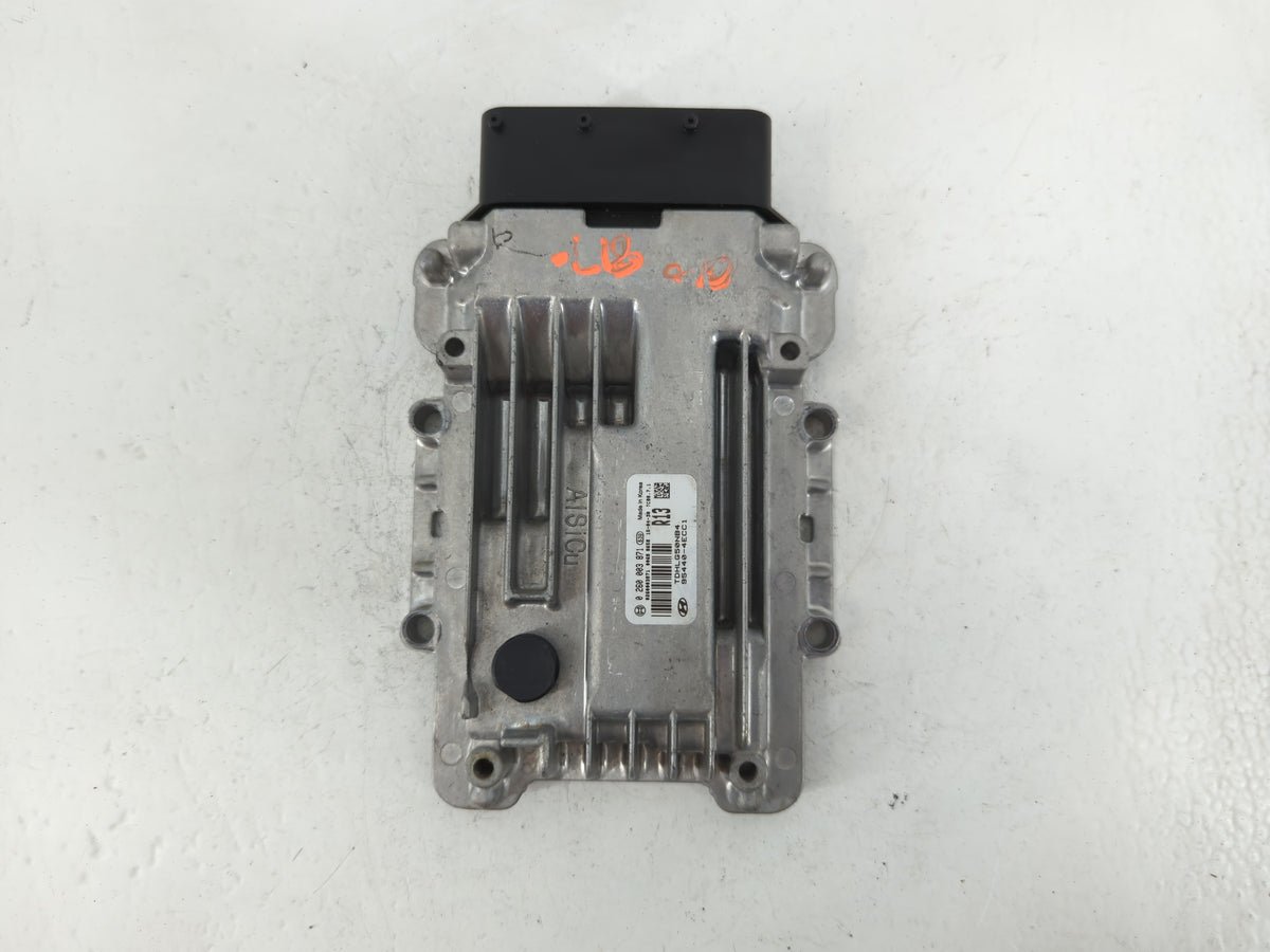 2015-2016 Hyundai Genesis PCM Engine Control Computer ECU ECM PCU OEM P/N:0 260 003 871 95440-4ECC1 Fits 2015 2016 OEM Used 