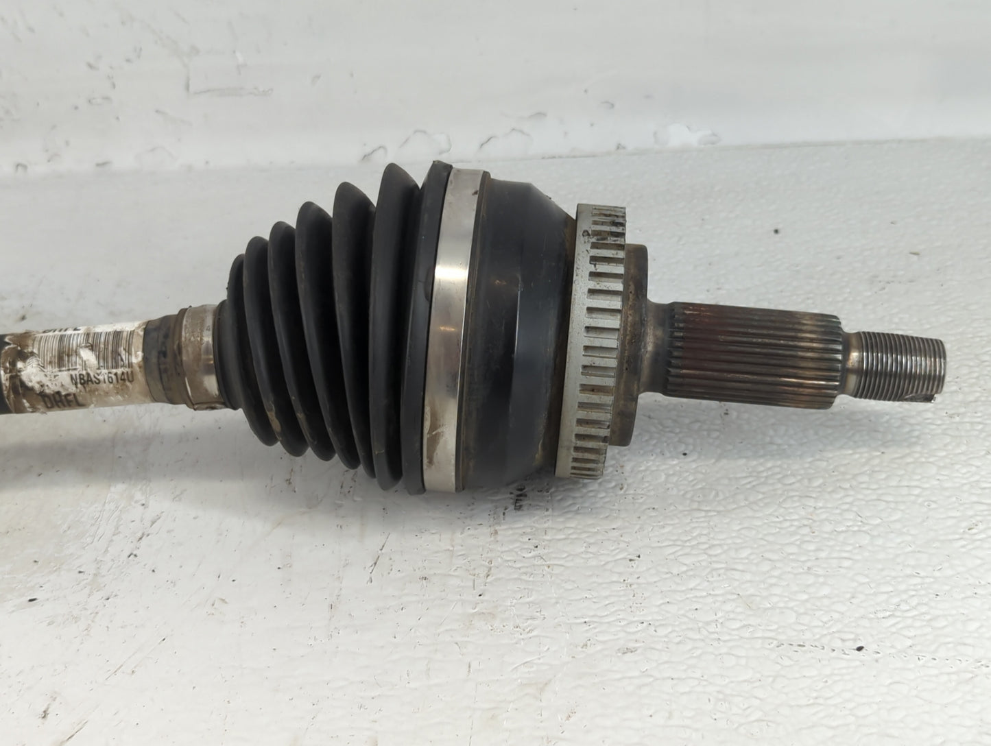 2015-2016 Hyundai Genesis Axle Shaft Front Driver Cv C/v - Oemusedautoparts1.com