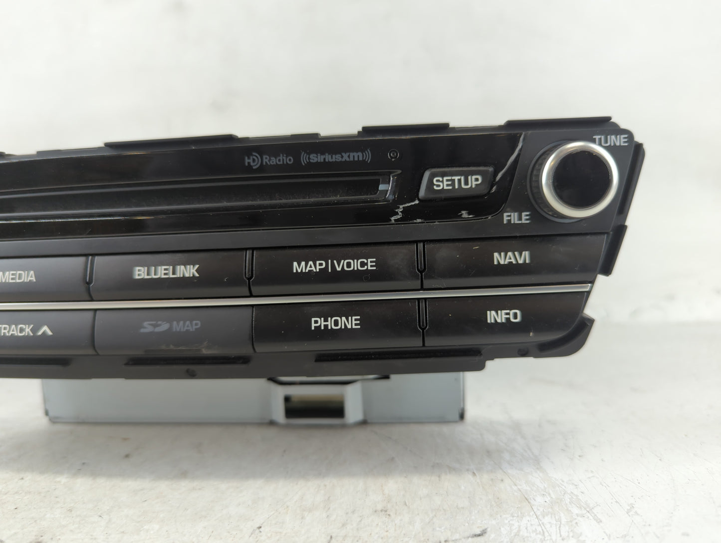2015-2016 Hyundai Genesis Am Fm Cd Player Radio Receiver - Oemusedautoparts1.com