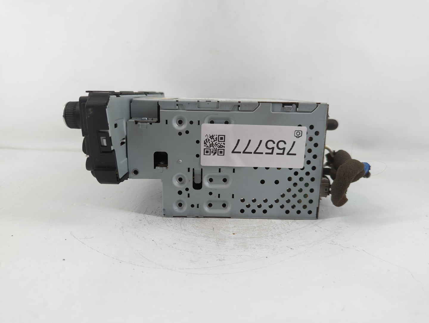 2015-2015 Hyundai Genesis Am Fm Cd Player Radio Receiver - Oemusedautoparts1.com