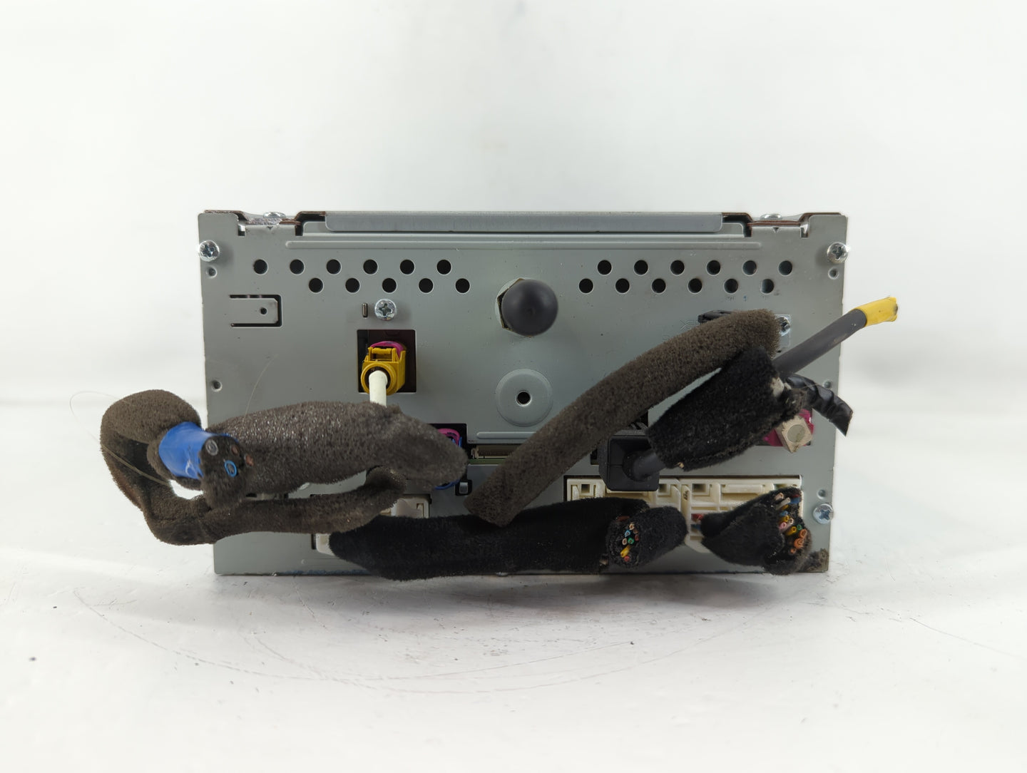 2015-2015 Hyundai Genesis Am Fm Cd Player Radio Receiver - Oemusedautoparts1.com