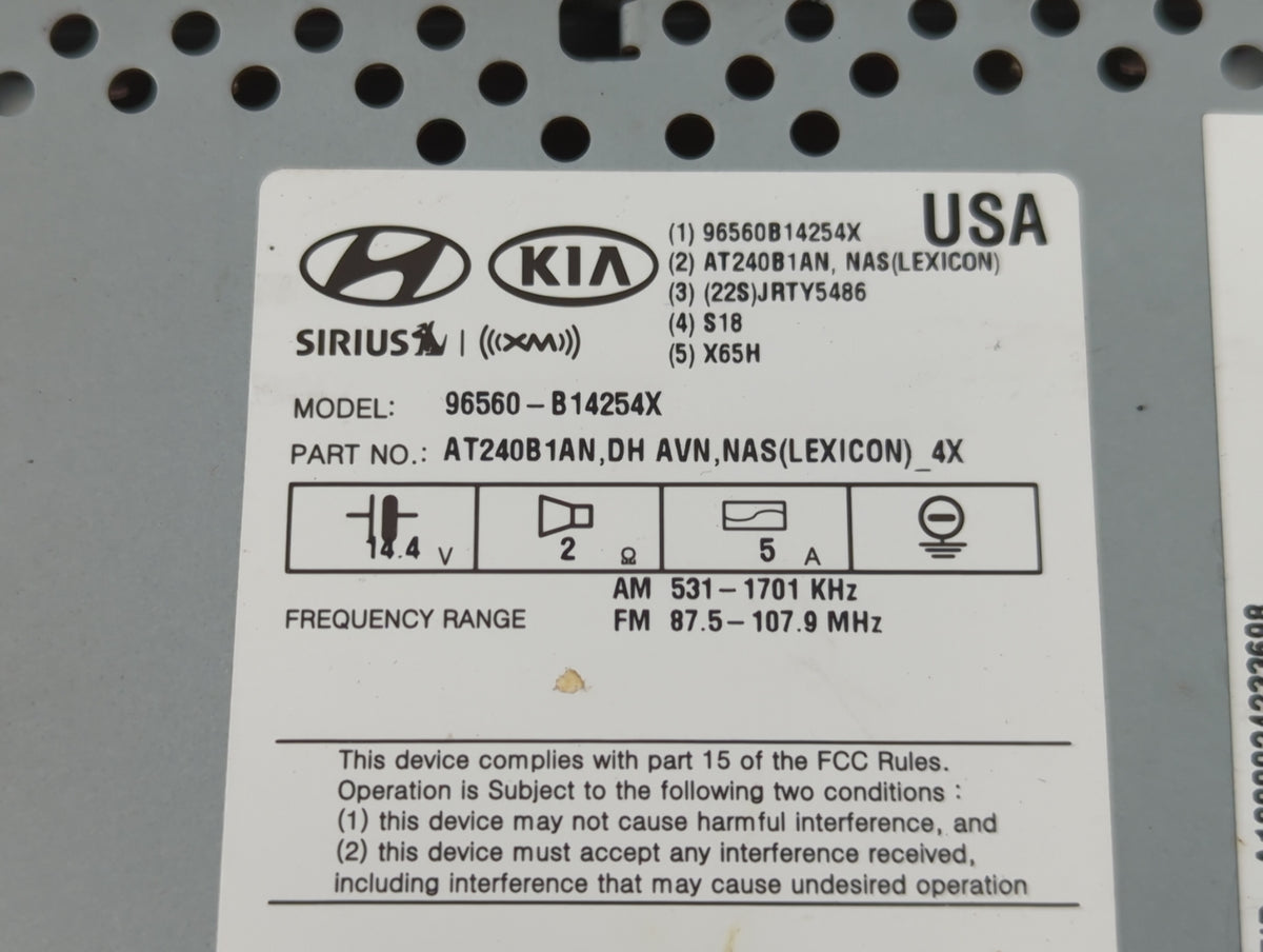 2015-2015 Hyundai Genesis Am Fm Cd Player Radio Receiver 755777 - Oemusedautoparts1.com