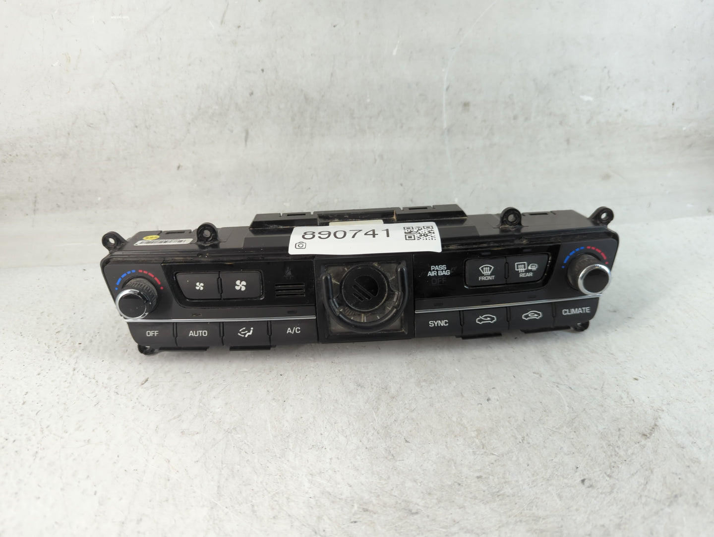 2015-2016 Hyundai Genesis Climate Control Module Temperature AC/Heater Replacement P/N:97250-B1120 Fits Fits 2015 2016 2017 