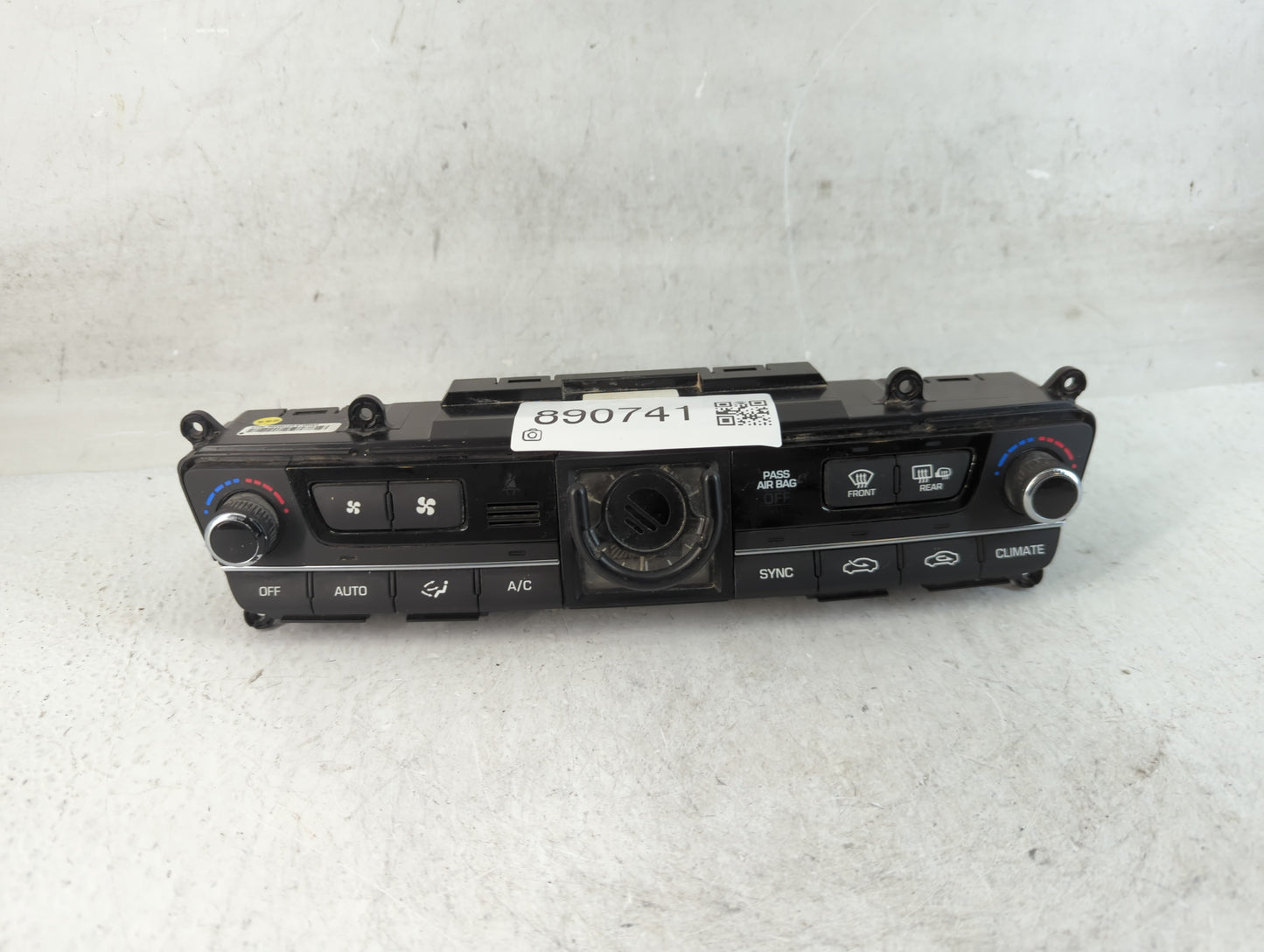 2015-2016 Hyundai Genesis Climate Control Module Temperature AC/Heater Replacement P/N:97250-B1120 Fits Fits 2015 2016 2017 