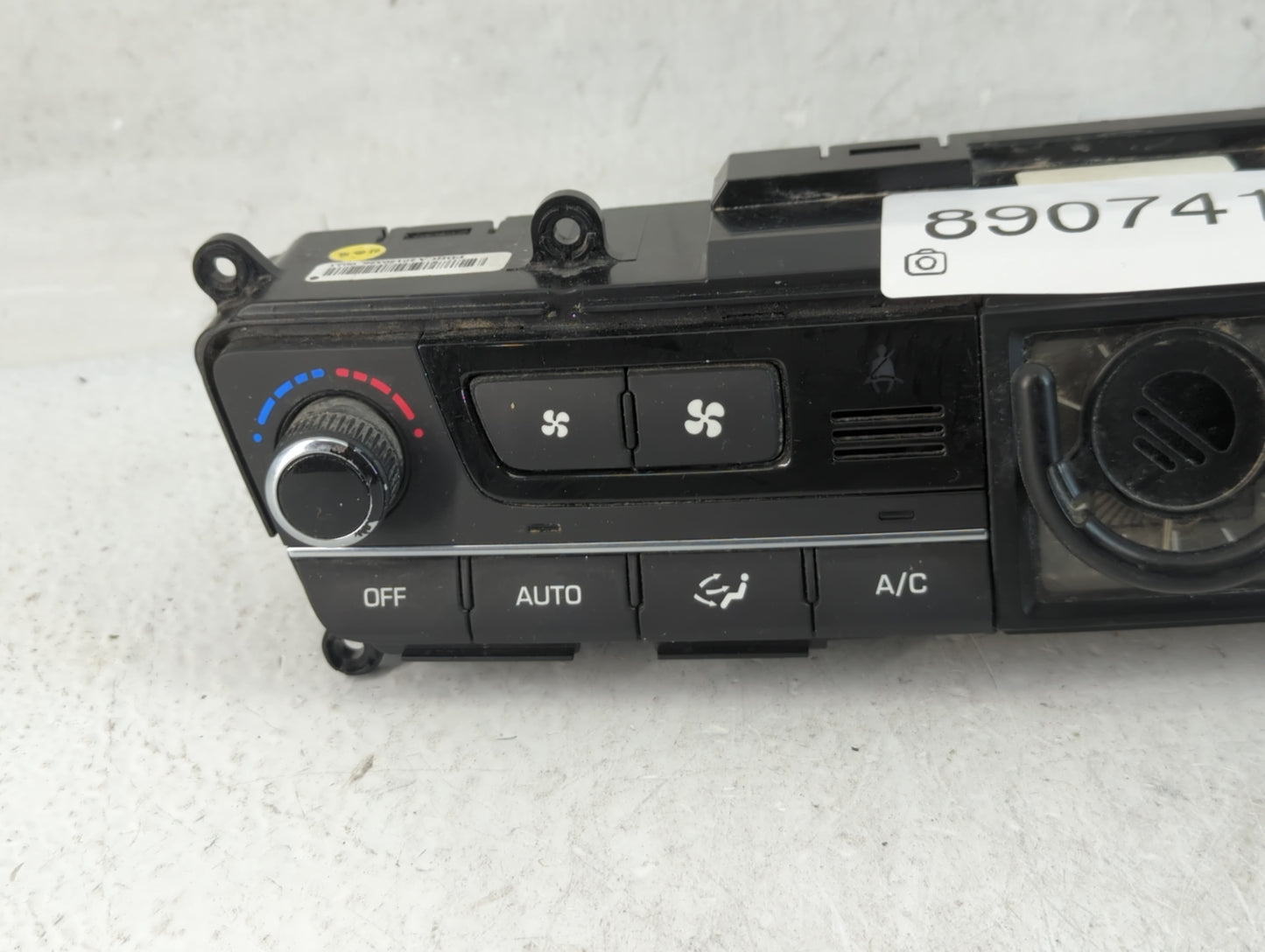2015-2016 Hyundai Genesis Climate Control Module Temperature AC/Heater Replacement P/N:97250-B1120 Fits Fits 2015 2016 2017 