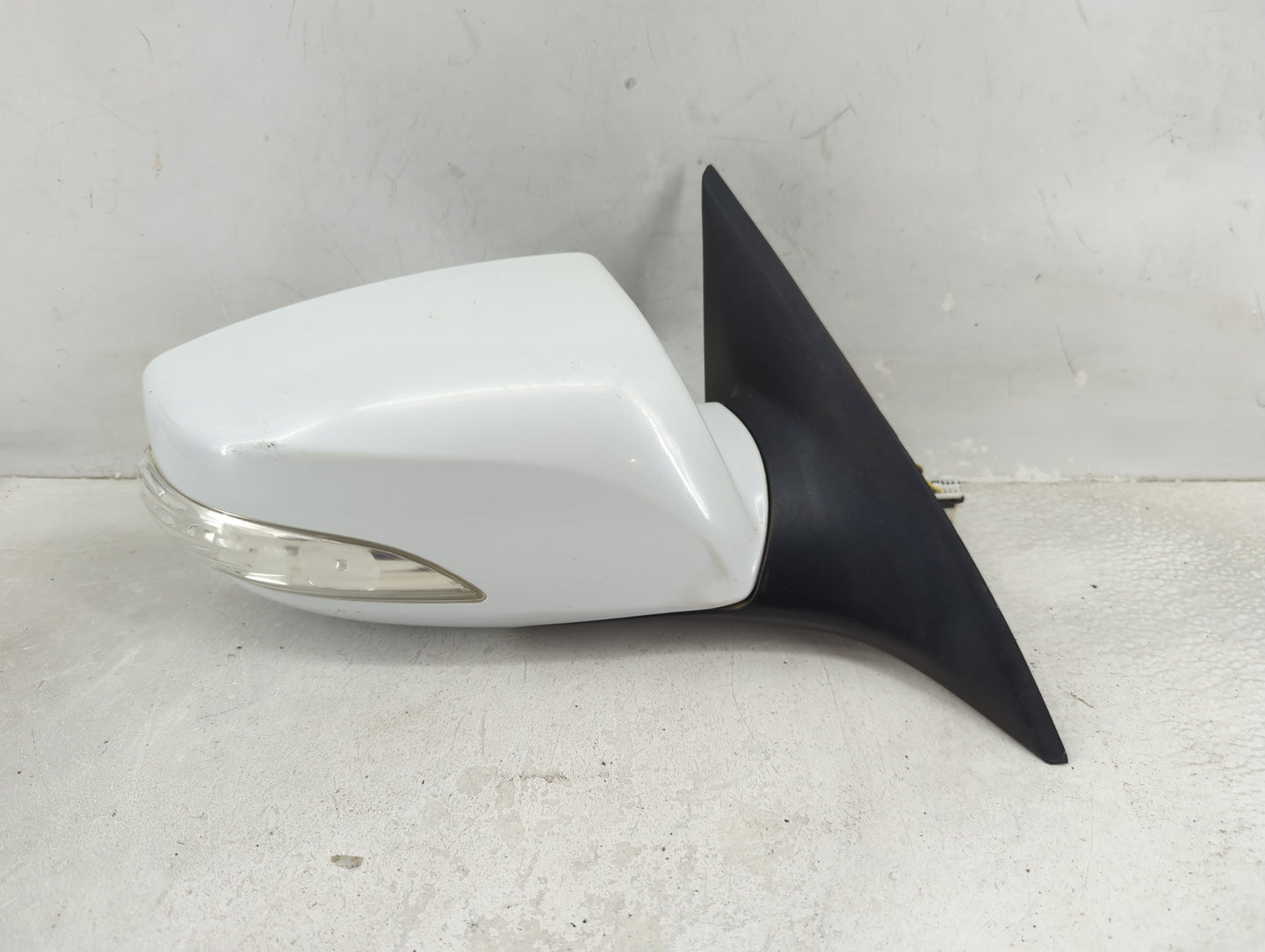 2015 Hyundai Genesis Coupe Passenger Side View Mirror - Right Door Mirror OEM Used - Oemusedautoparts1.com
