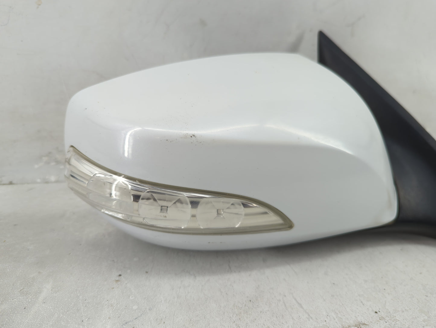 2015 Hyundai Genesis Coupe Passenger Side View Mirror - Right Door Mirror OEM Used - Oemusedautoparts1.com