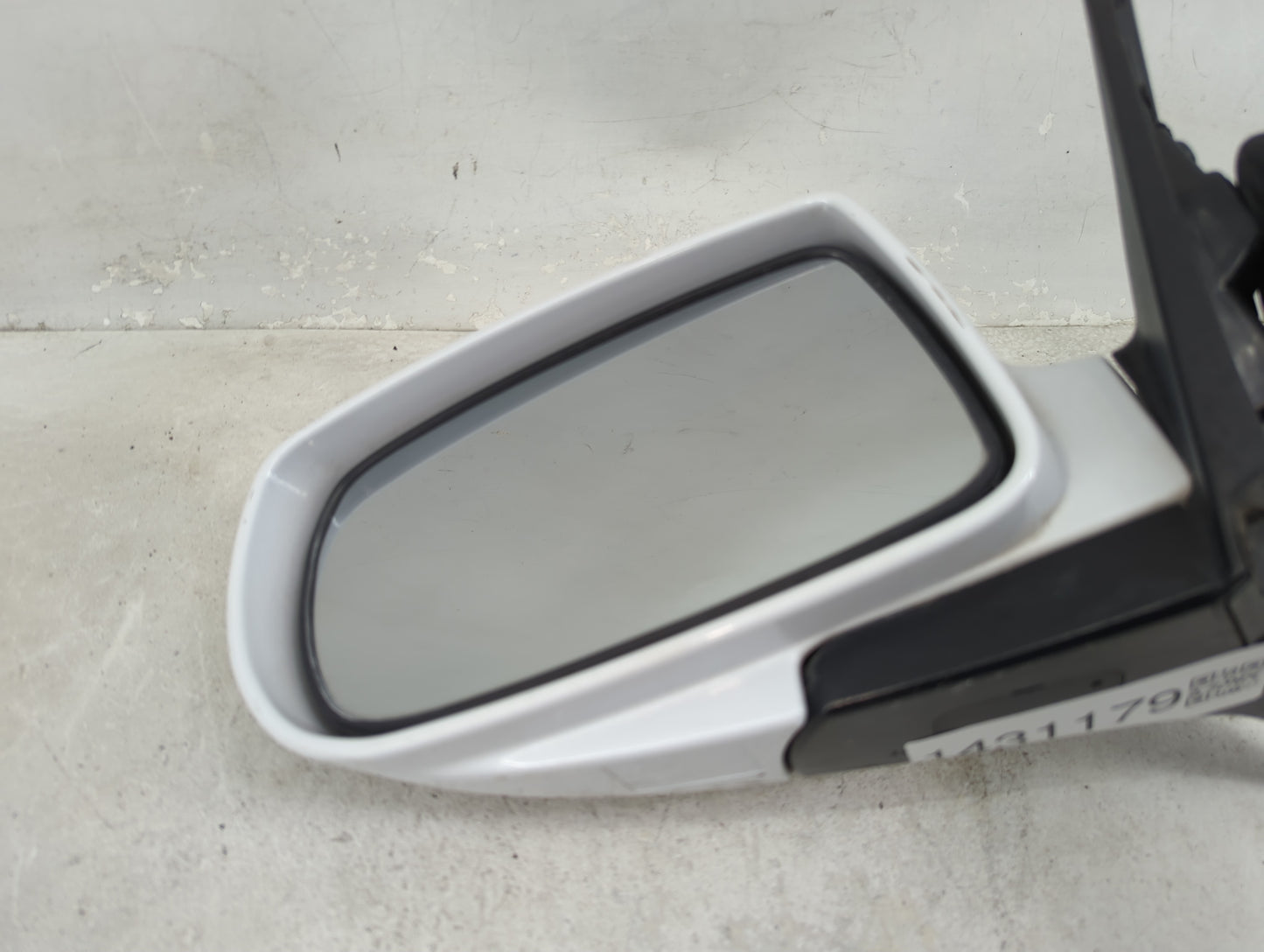 Hyundai Genesis Coupe Driver Left Side View Manual Door Mirror White - Oemusedautoparts1.com