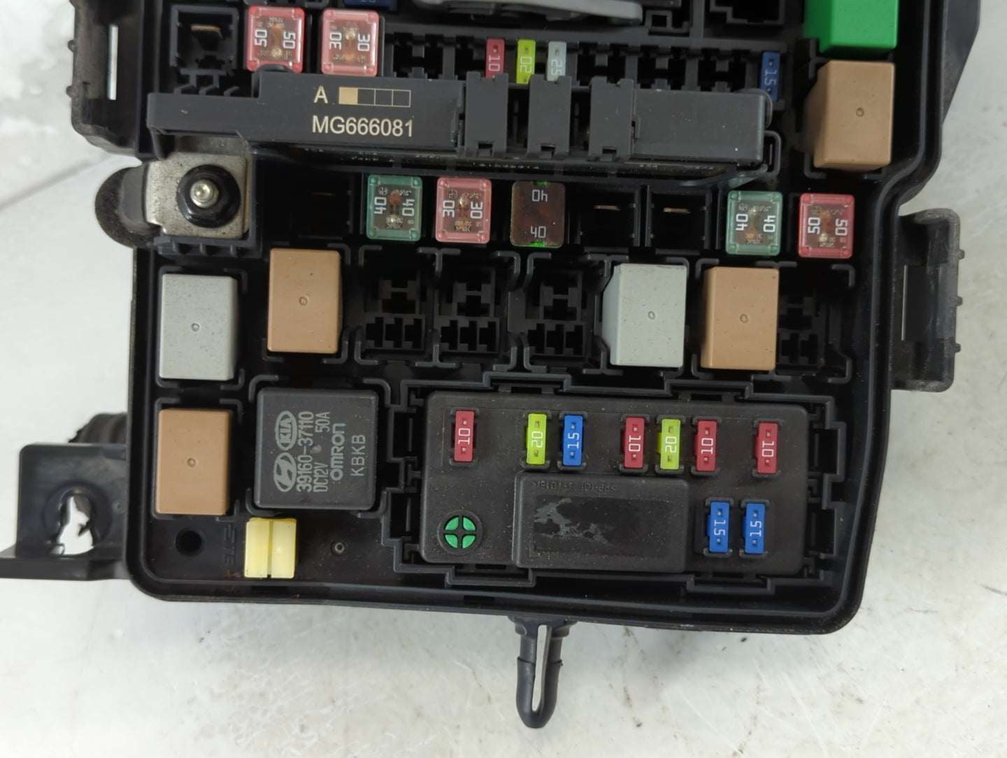 2015 Hyundai Santa Fe Fusebox Fuse Box Panel Relay Module P/N:91941-4Z011QQH 91941-4Z011 Fits OEM Used Auto Parts - Oemuseda