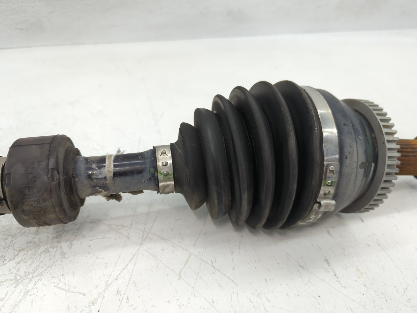 2015 Hyundai Santa Fe Axle Shaft Front Driver Cv C/v - Oemusedautoparts1.com