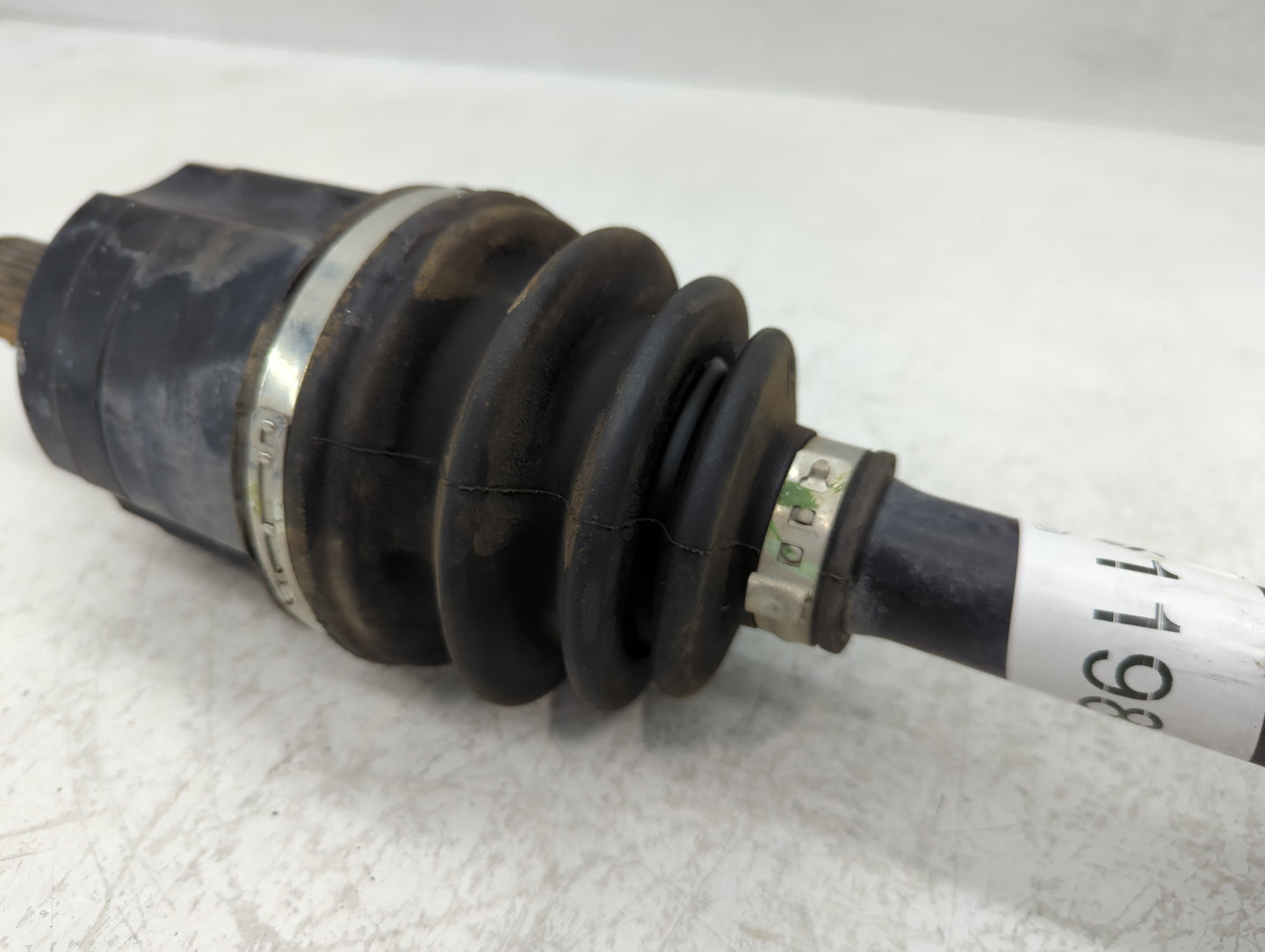 2015 Hyundai Santa Fe Axle Shaft Front Driver Cv C/v - Oemusedautoparts1.com