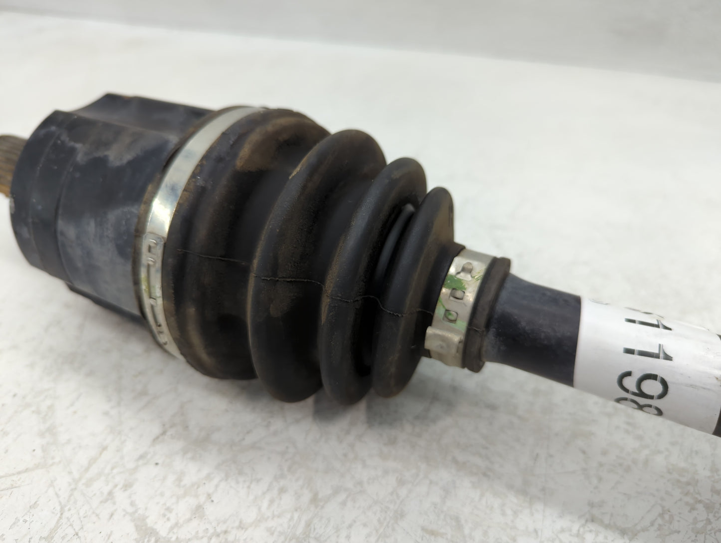 2015 Hyundai Santa Fe Axle Shaft Front Driver Cv C/v - Oemusedautoparts1.com