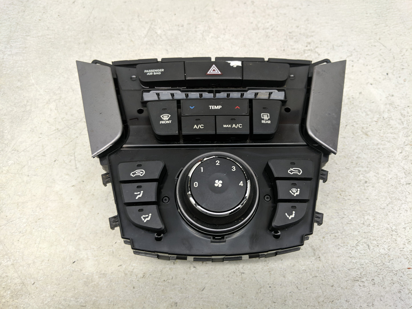 2013-2016 Hyundai Santa Fe Climate Control Module Temperature AC/Heater Replacement P/N:97250-4Z000 Fits Fits 2013 2014 2015