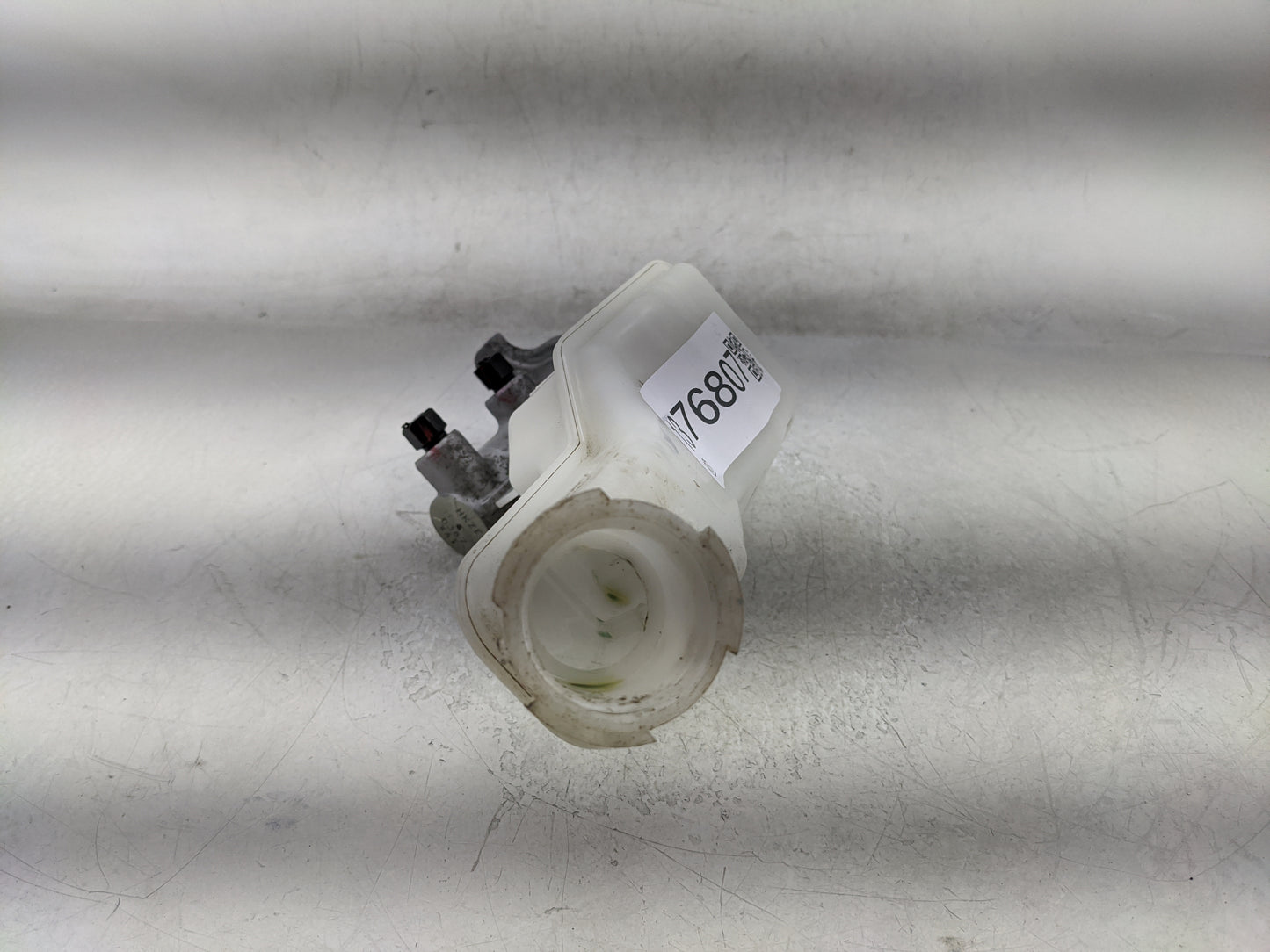 2013-2019 Hyundai Santa Fe Brake Master Cylinder 1376807 - Oemusedautoparts1.com