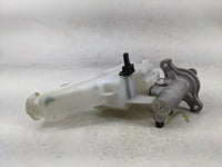 2013-2019 Hyundai Santa Fe Brake Master Cylinder 1376807 - Oemusedautoparts1.com
