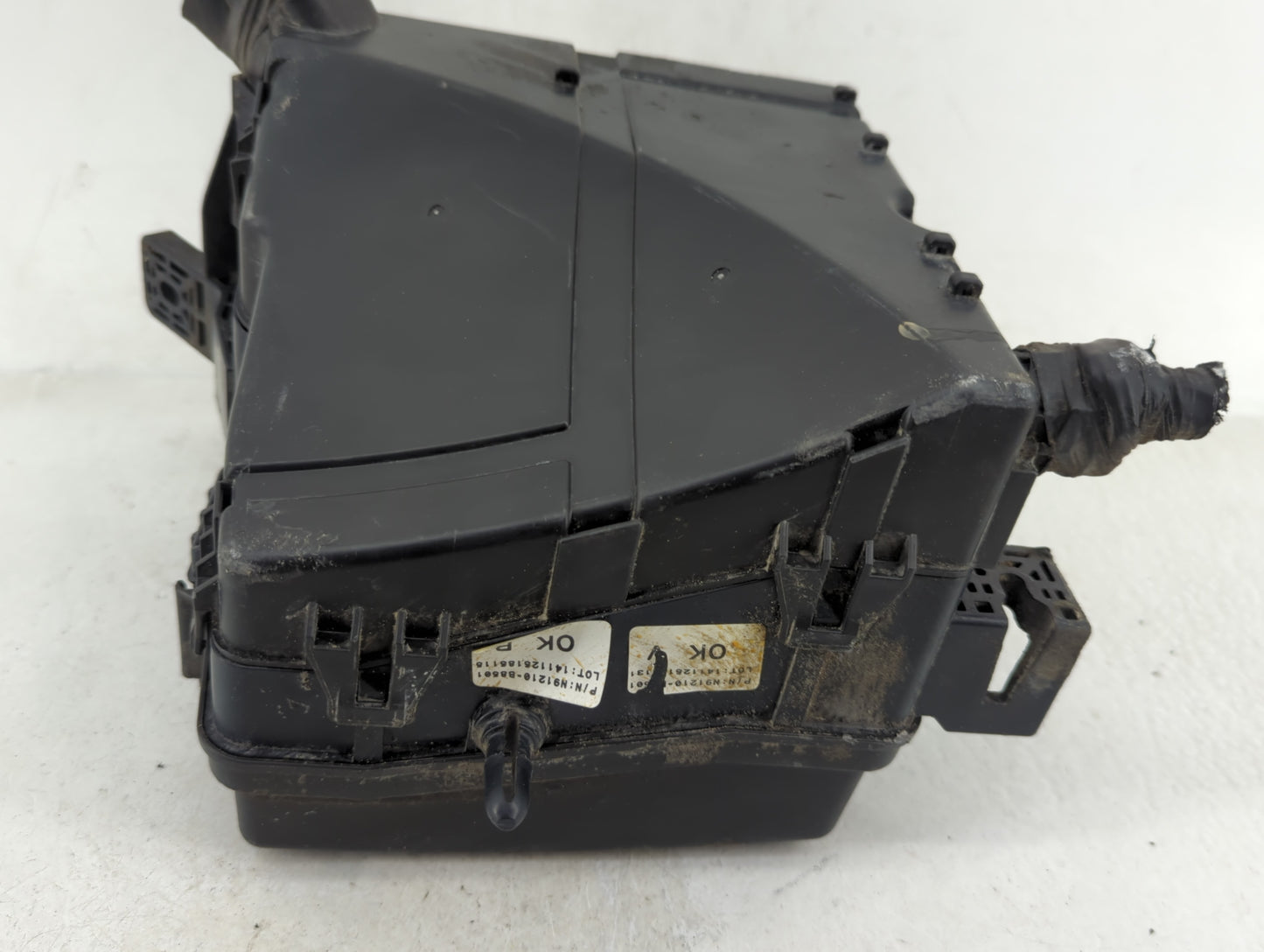2013-2016 Hyundai Santa Fe Fusebox Fuse Box Panel Relay Module P/N:N91210-B8501 91210 B8501 Fits Fits 2013 2014 2015 2016 OE