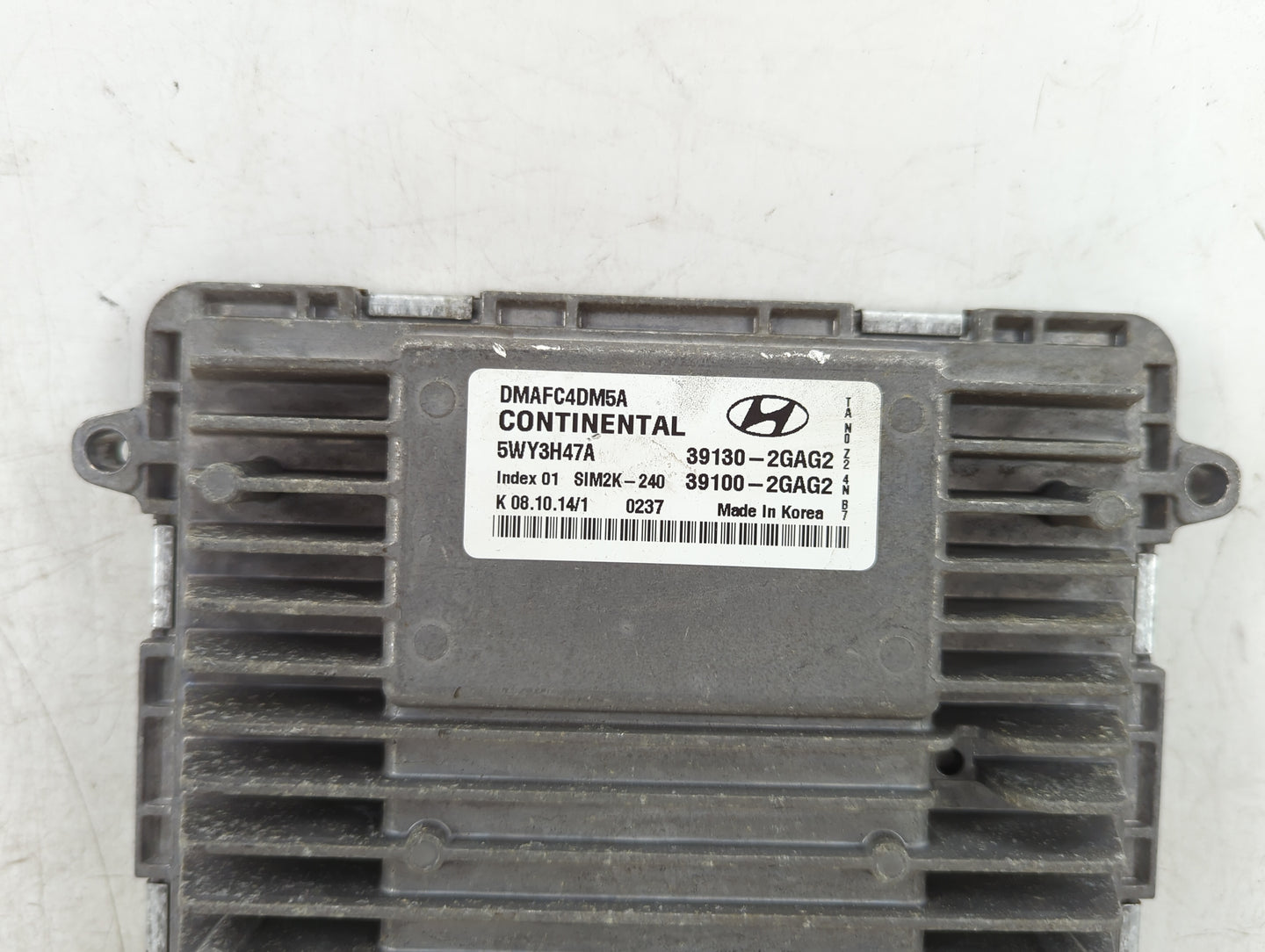 2015 Hyundai Santa Fe PCM Engine Control Computer ECU ECM PCU OEM P/N:39100-2GAG2 39130-2GAG2 Fits OEM Used Auto Parts - Oem