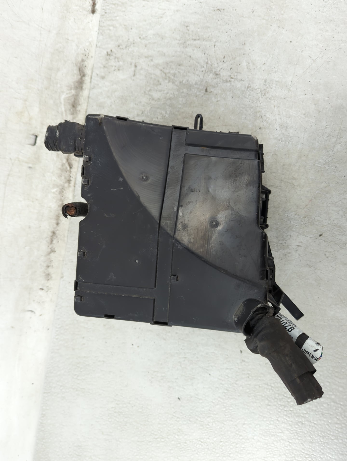 2015 Hyundai Santa Fe Fusebox Fuse Box Panel Relay Module Fits OEM Used Auto Parts - Oemusedautoparts1.com