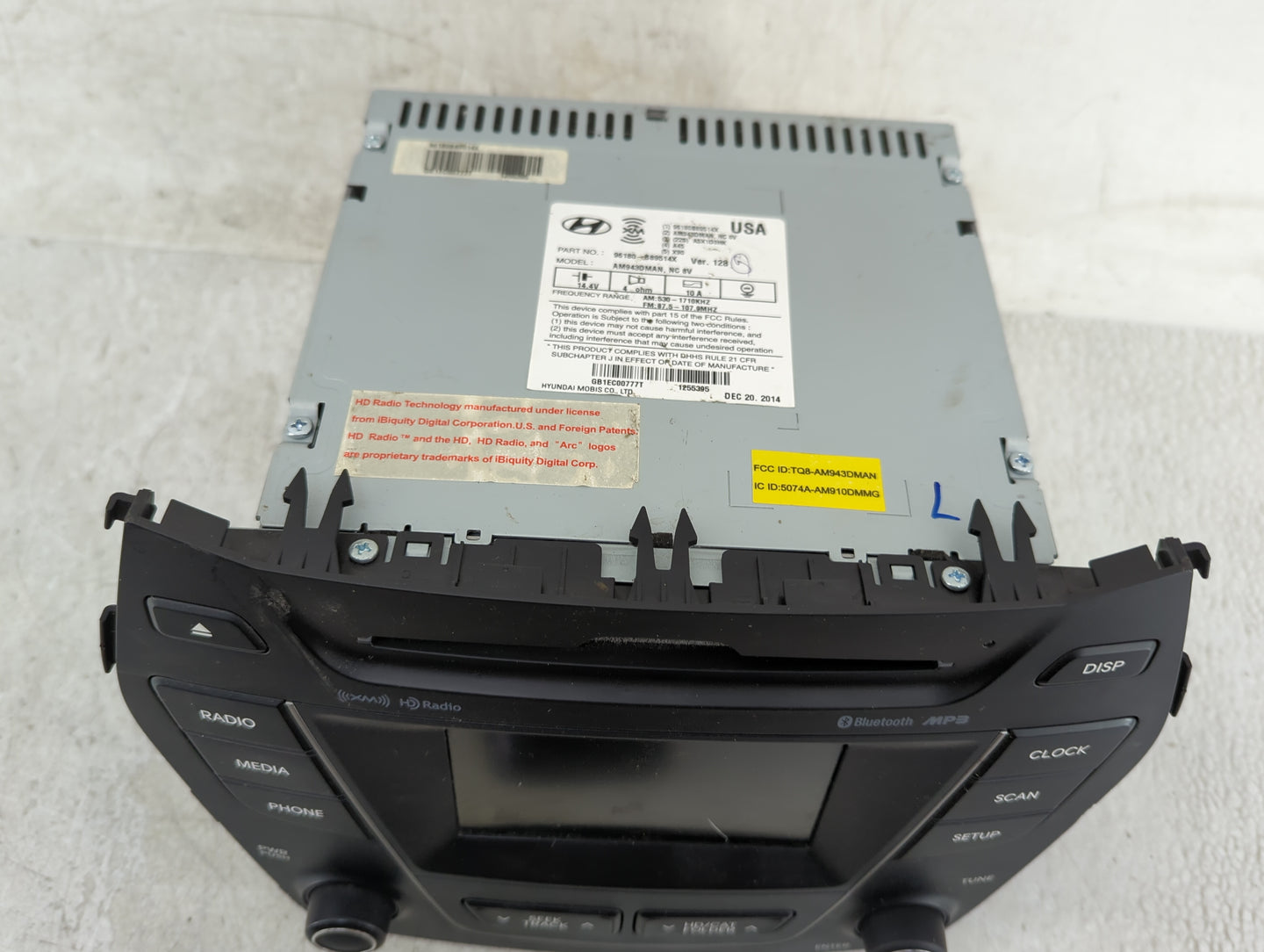 2013-2016 Hyundai Santa Fe Radio AM FM Cd Player Receiver Replacement P/N:96180-B89514X Fits Fits 2013 2014 2015 2016 OEM Us